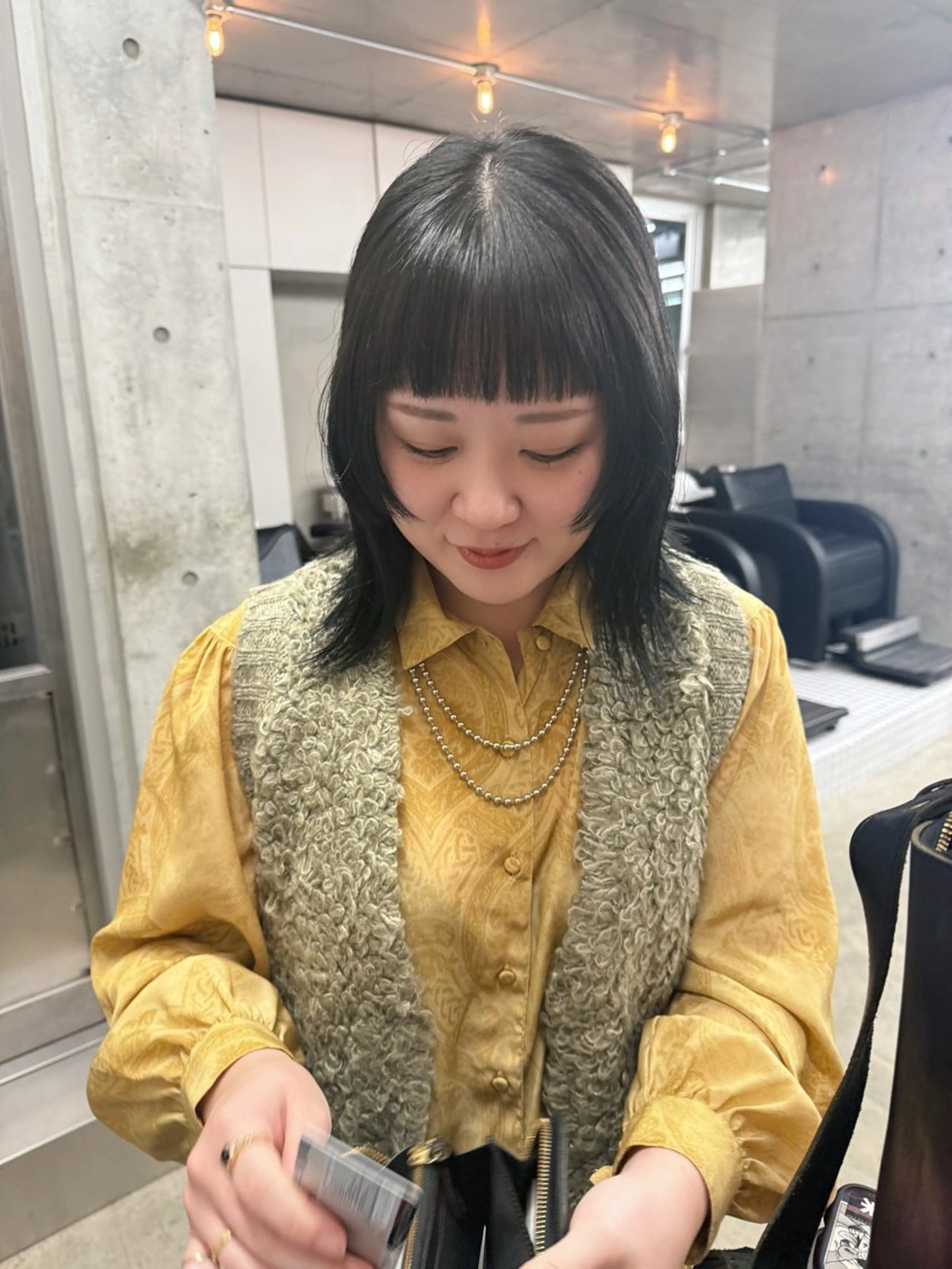 ミディアム カラー ミディアムレイヤー アッシュ ベージュカラー ブリーチ 透明感カラー カット ヘアカラー 誰よりも丁寧なカット 🍀小林輝のヘアスタイル