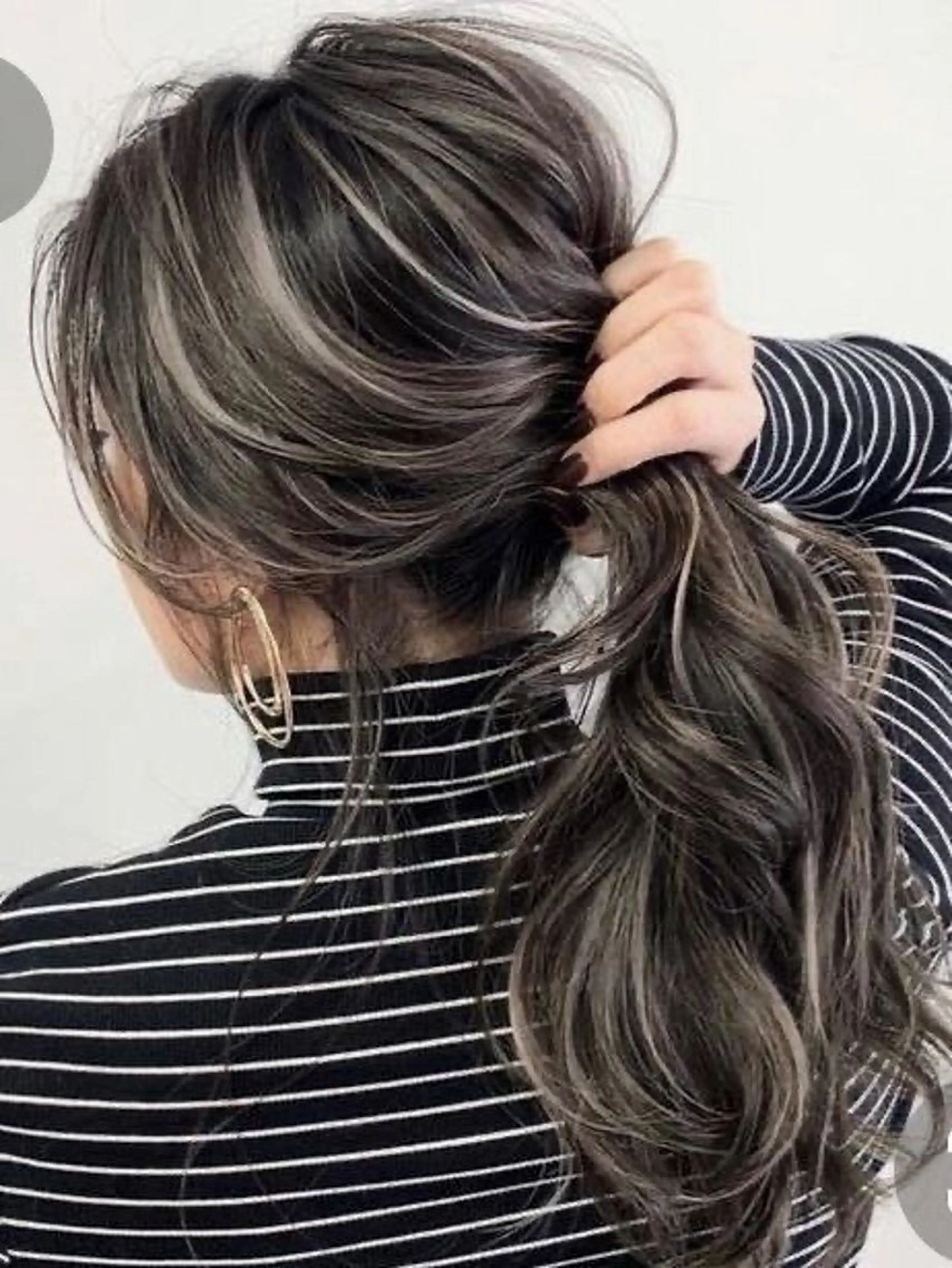ロング カラー ハイライトカラー ハイライト YU MAのヘアスタイル
