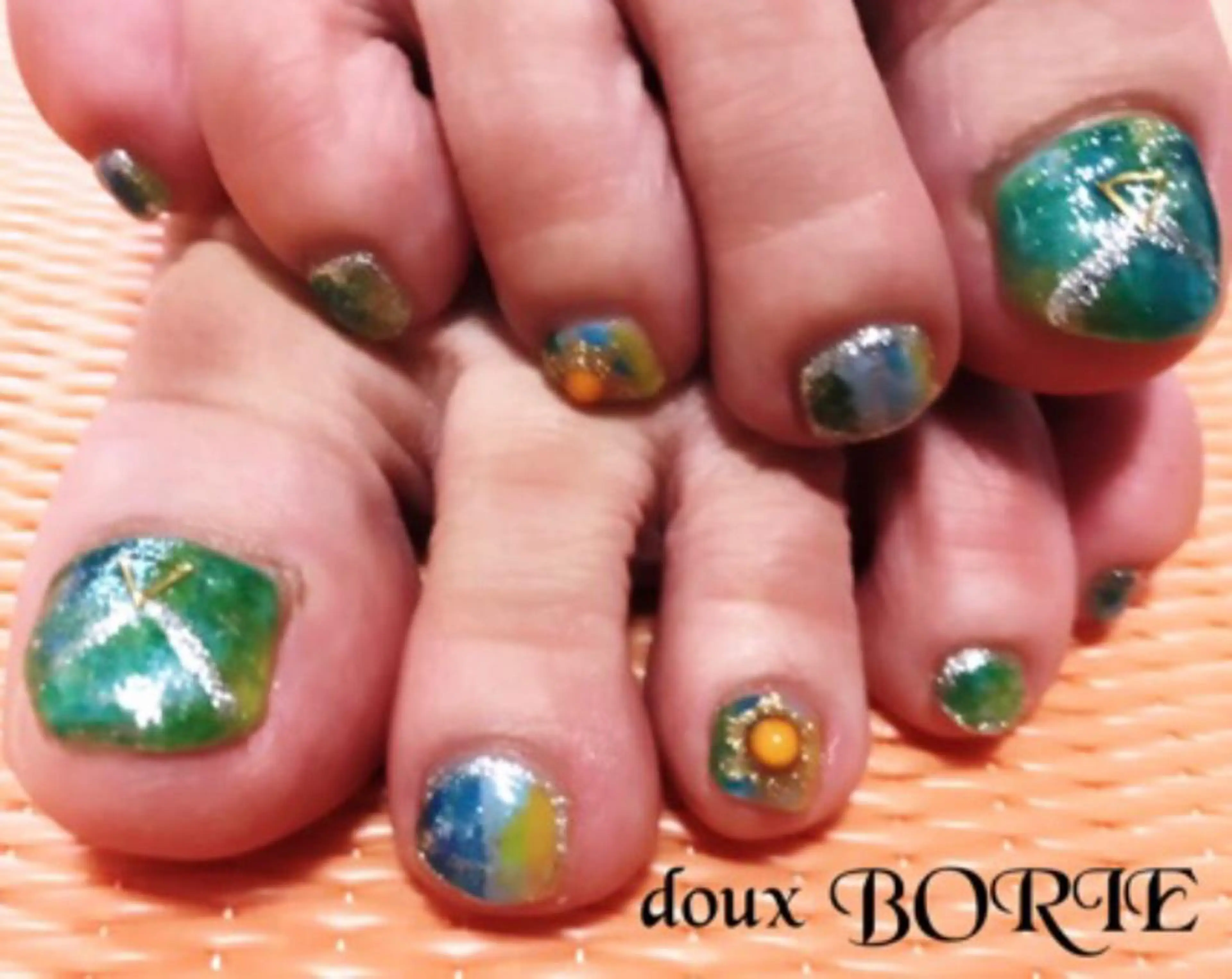 ネイル doux BORIEのネイルデザイン