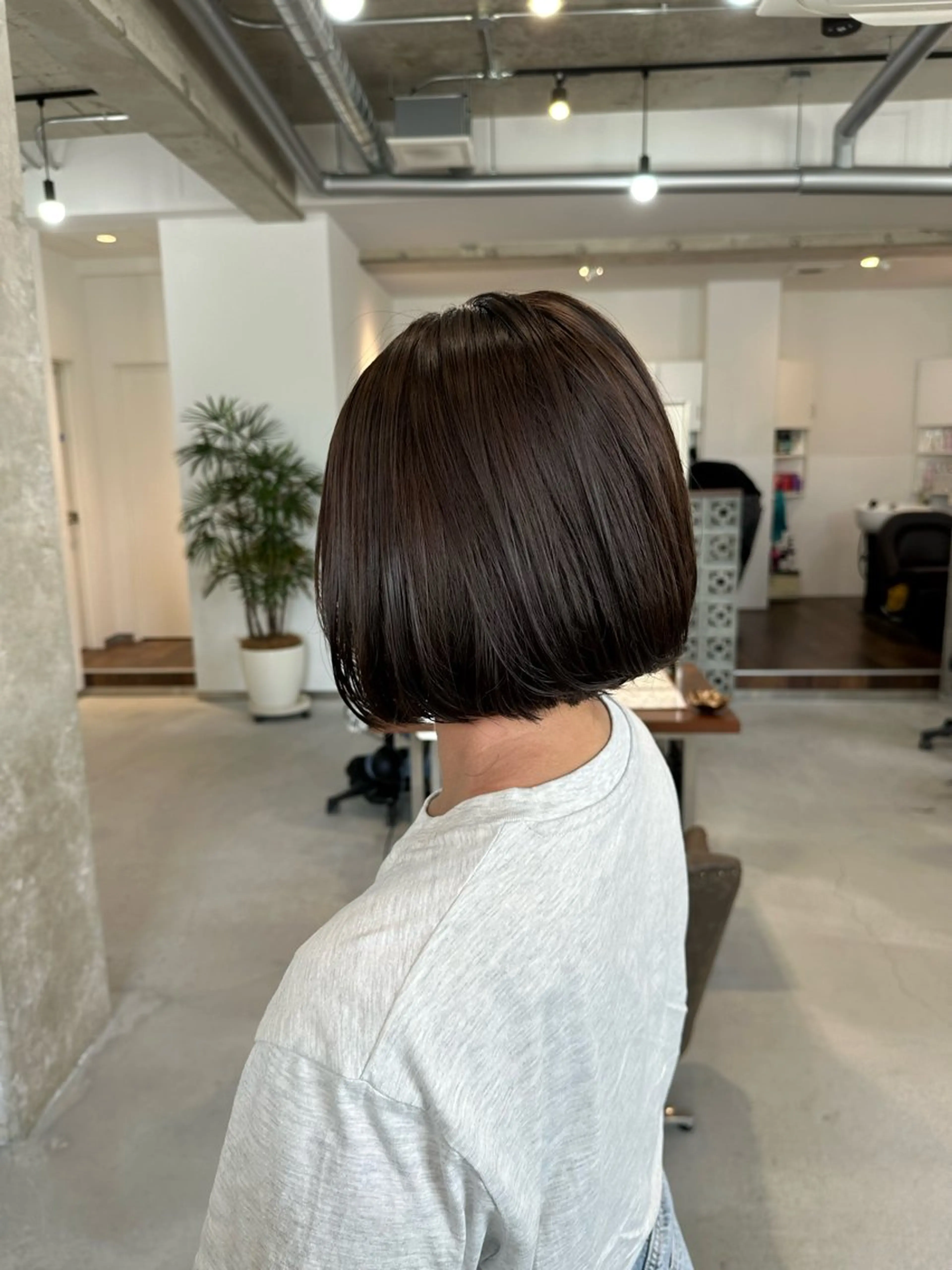 ショート カラー ボブ カット ヘアカラー トリートメント カイリ /レイヤーカットのヘアスタイル