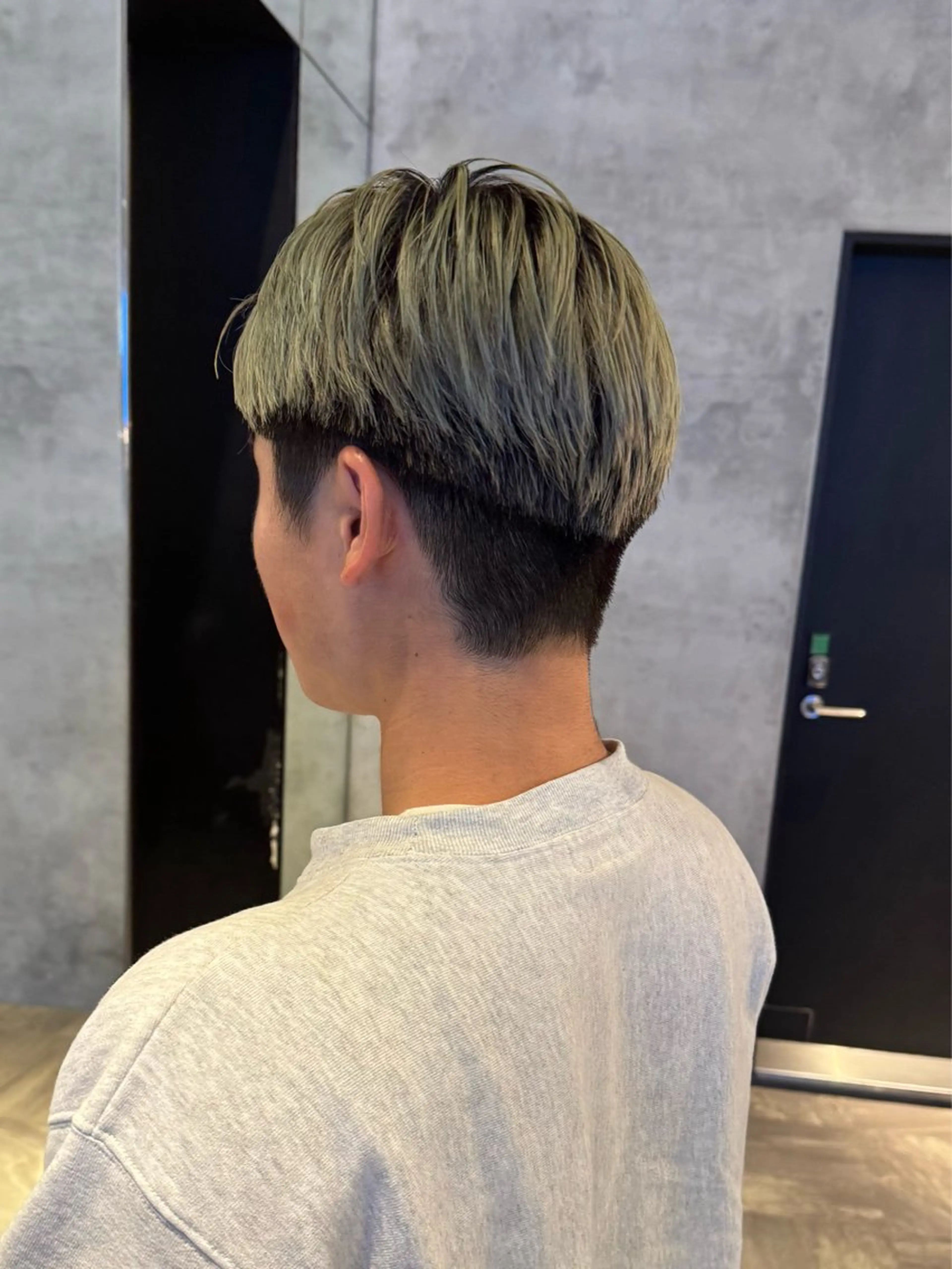 カラー メンズ グレージュ/レイヤー /ボブ/moyu🎀のヘアスタイル