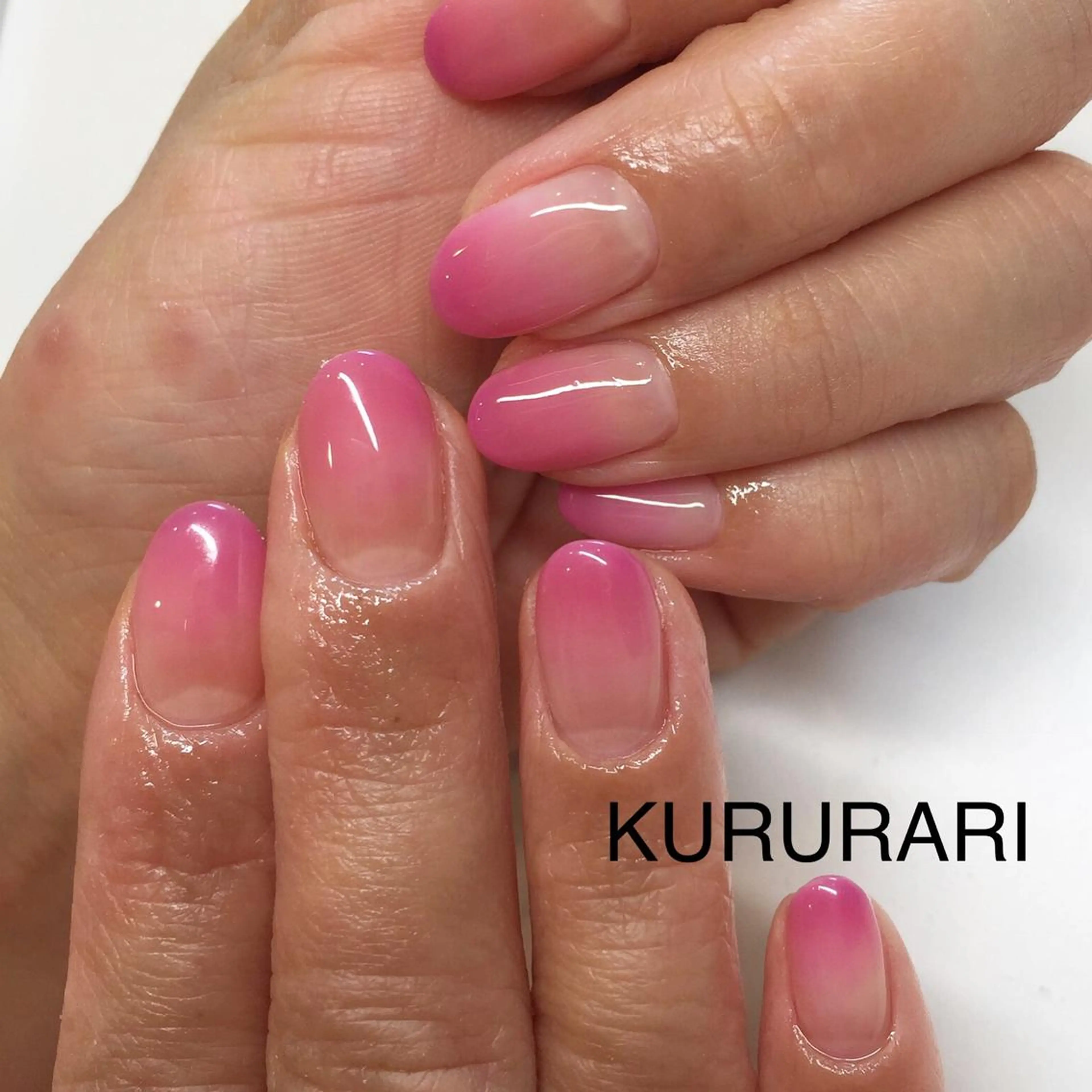 ネイル ジェルネイル グラデーション KURURARI NAILのネイルデザイン