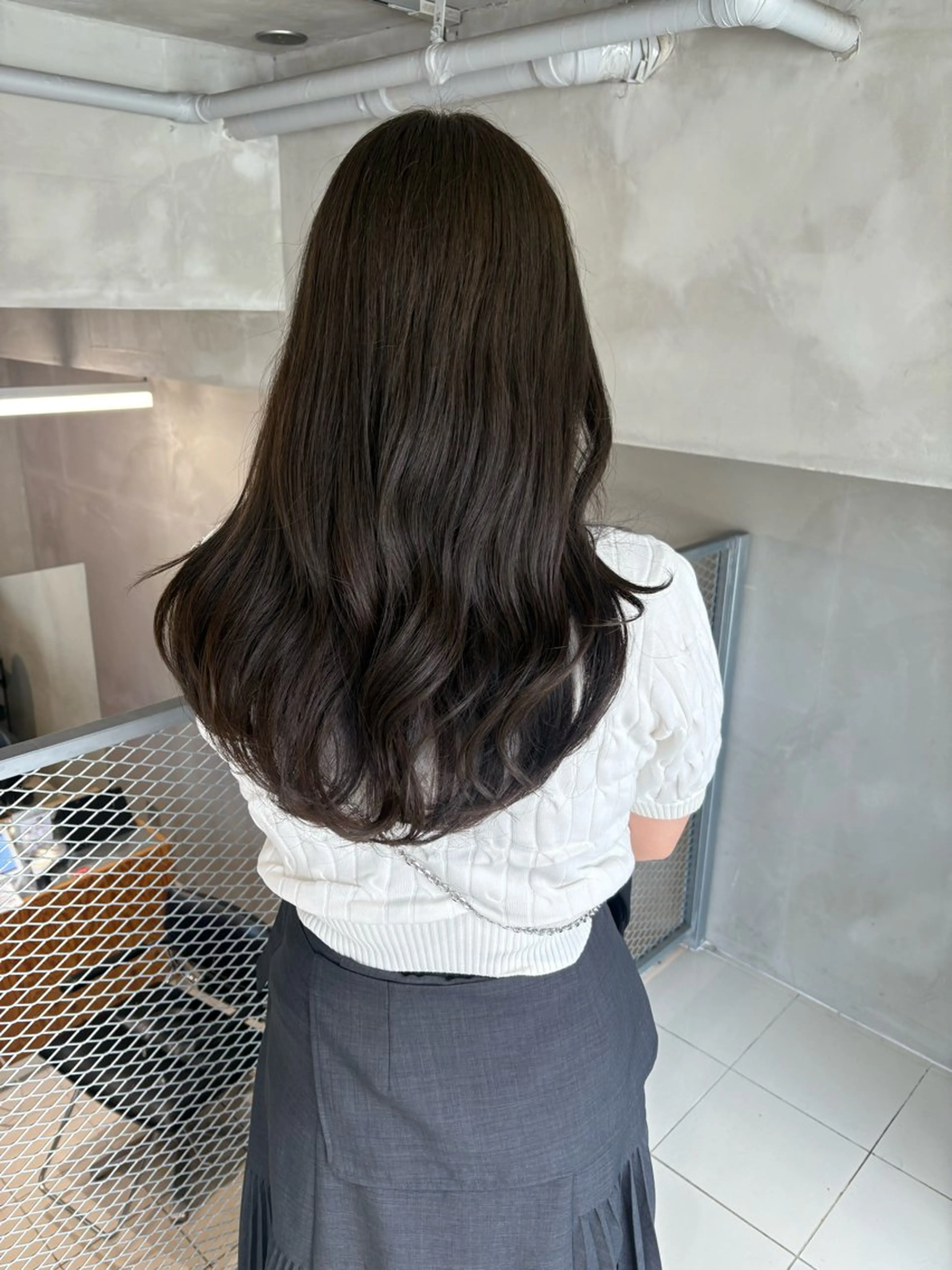 ロング カラー グレージュ オリーブグレージュ オリーブグレー カット ヘアカラー トリートメント オリーブカラー🫧 nanohaのヘアスタイル