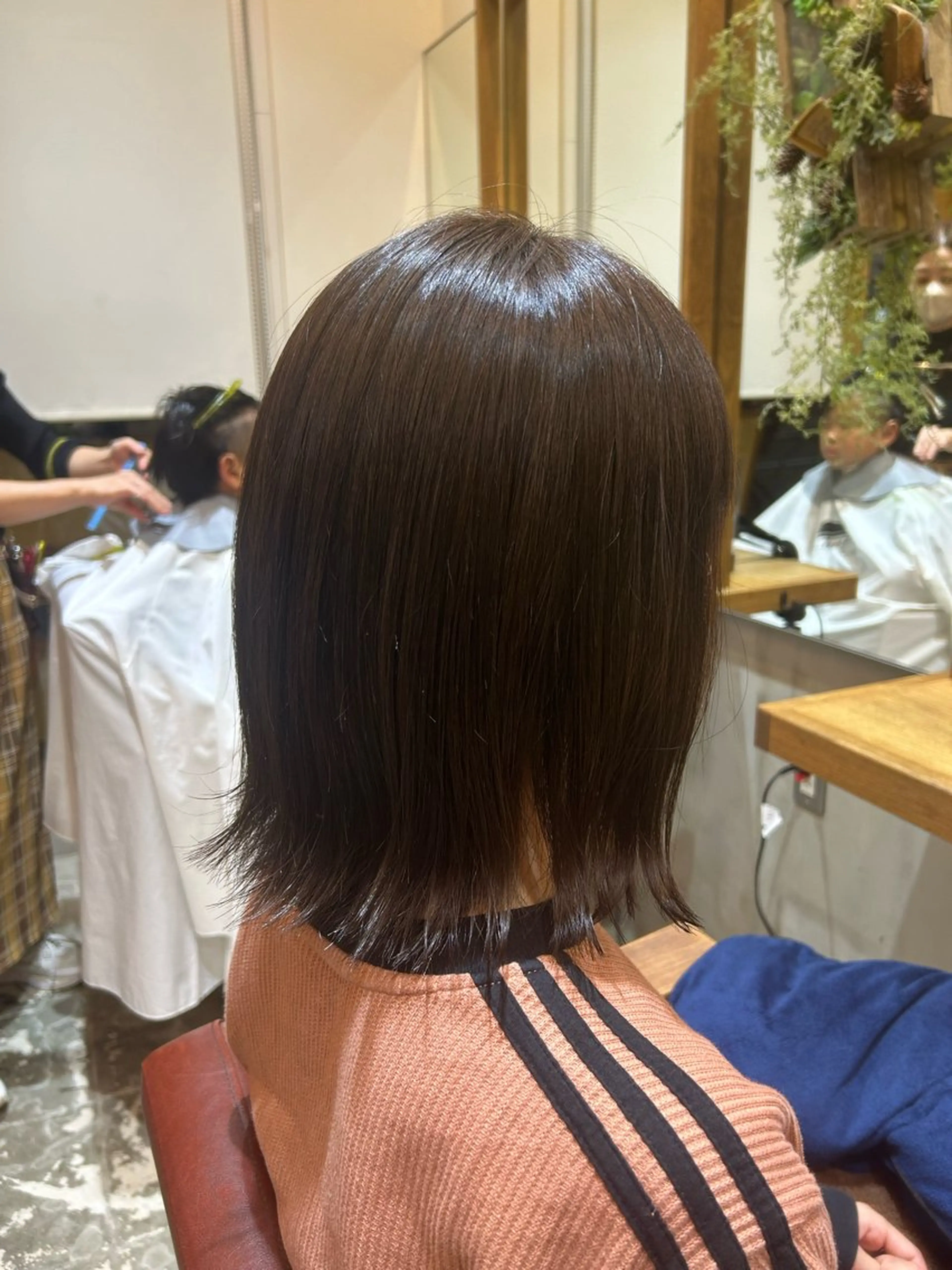ショート カラー カット ヘアカラー トリートメント 若狭 彩花のヘアスタイル