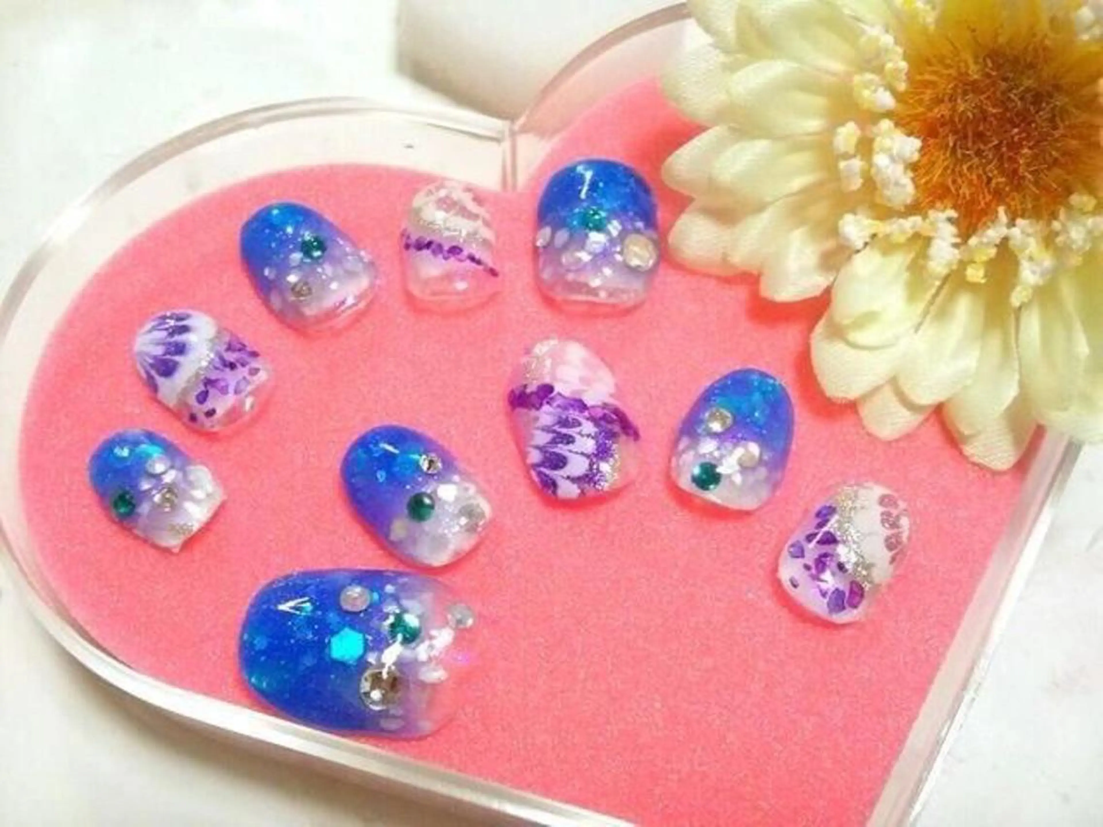 ミディアム ネイル ハンドネイル ハンドケア 💎ビューティサロン 湘南　RIRAN💎のネイルデザイン