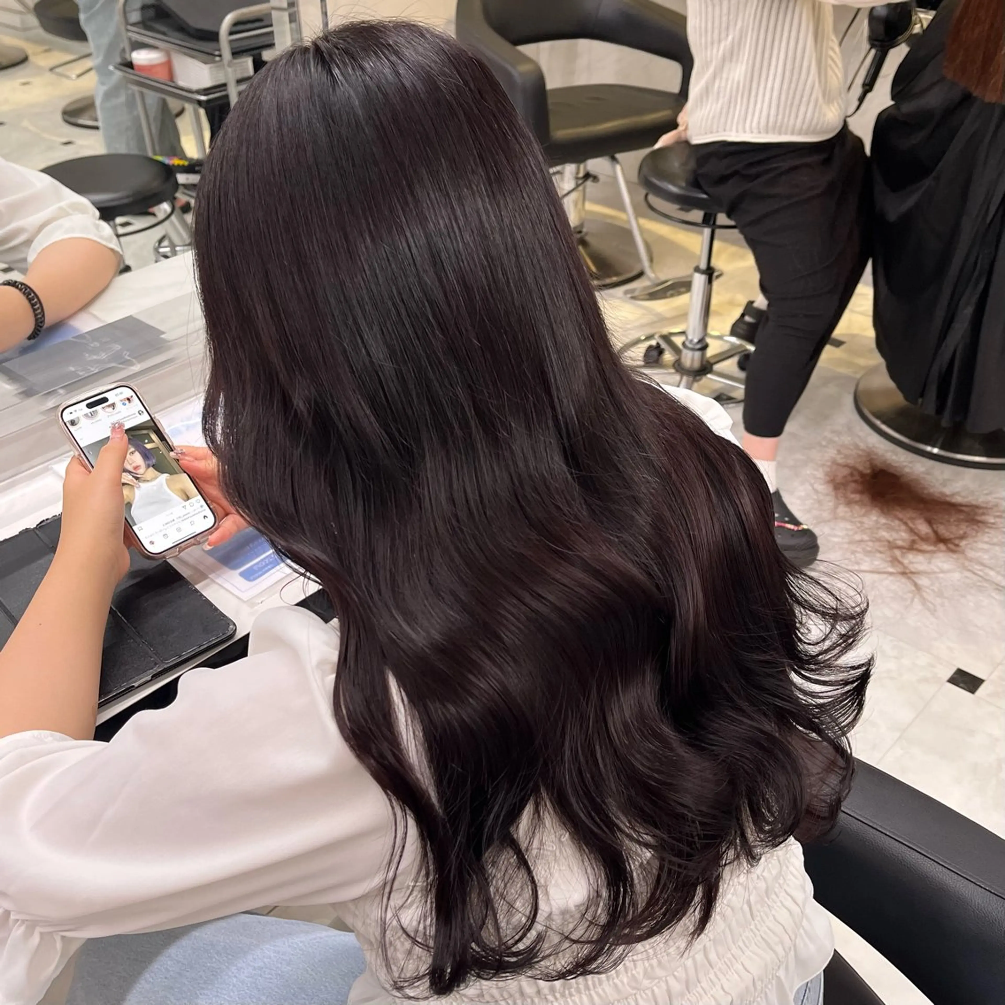 セミロング カラー ヘアアレンジ 🍒透明感カラー🌨 🥕ハイトーンカラーのヘアスタイル