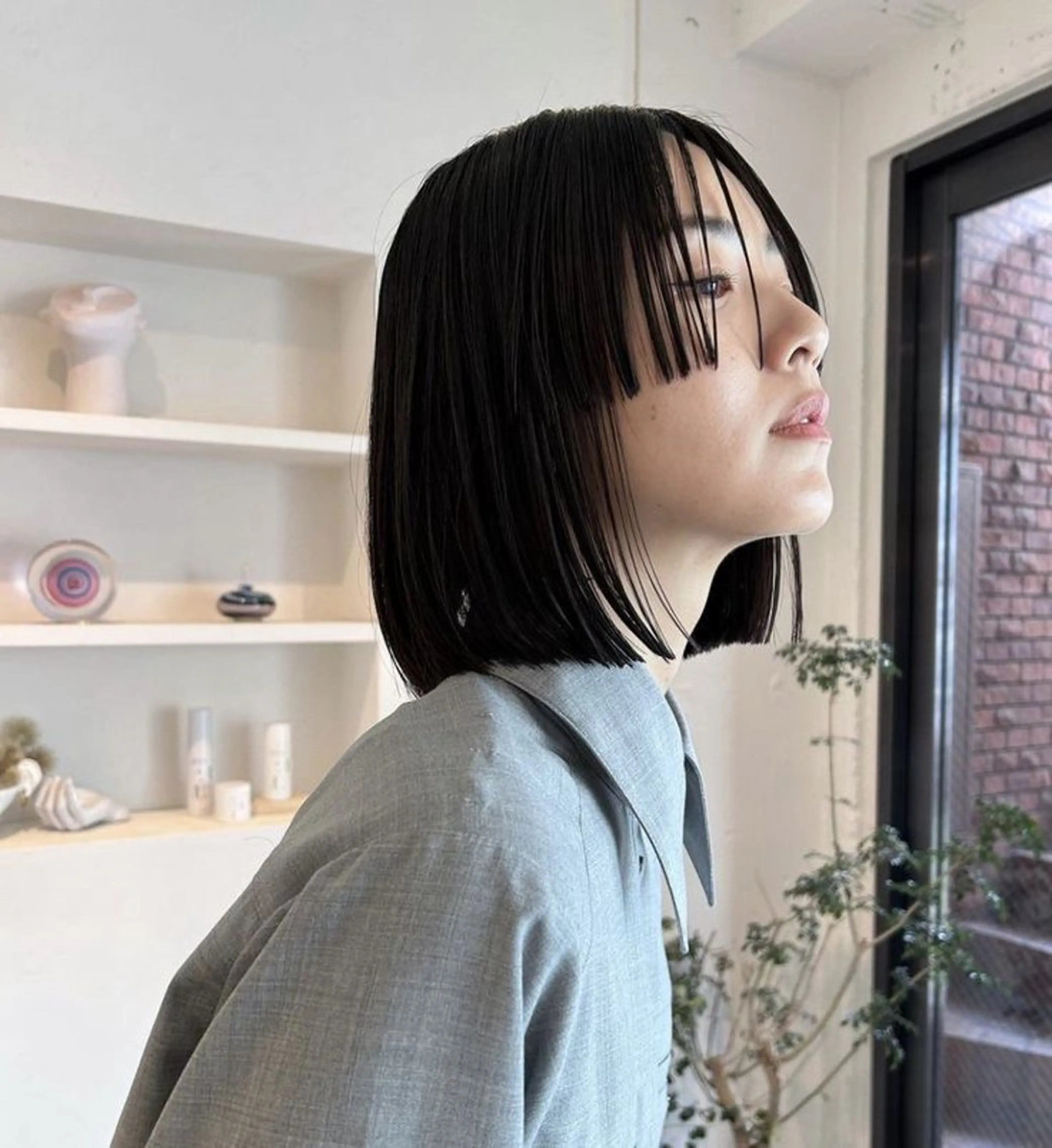 ショート ボブ サキ🤍ハイトーン 🩰くびれ巻きヘアのヘアスタイル