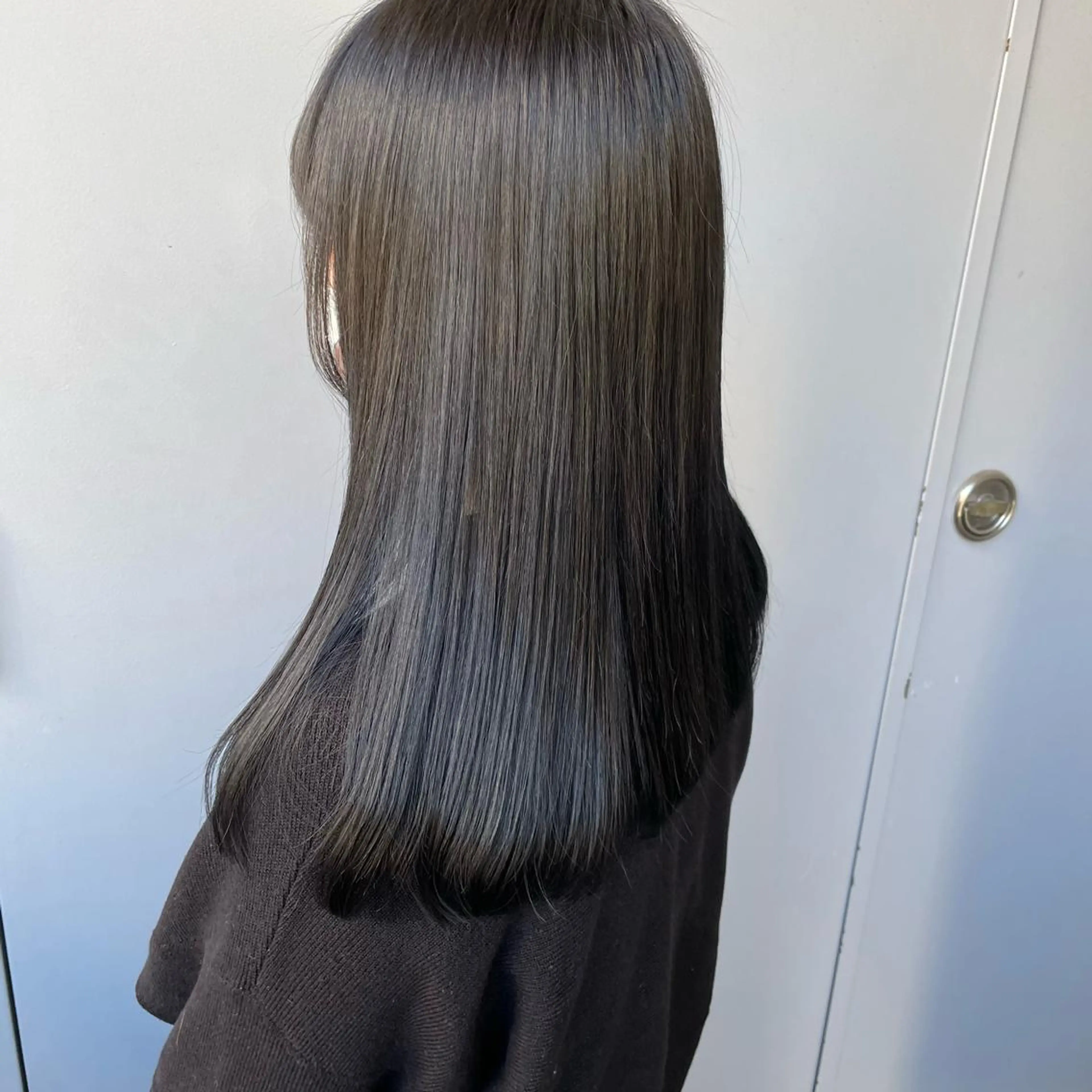 ロング 韓国レイヤー ハッシュカットのヘアスタイル