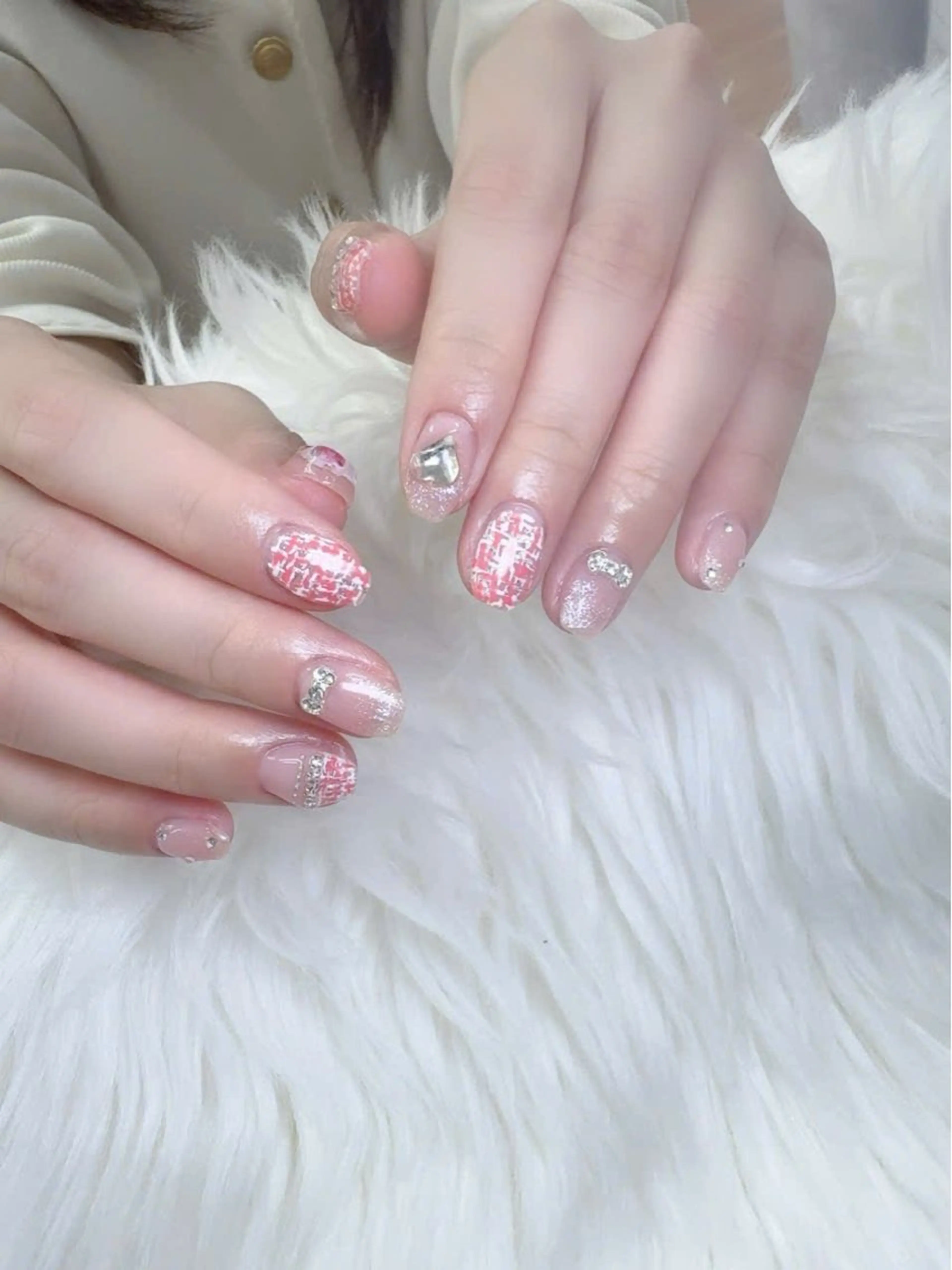 ネイル フレンチネイル グラデーション キラキラネイル 韓国ネイル マグネットネイル ハンドネイル ハンドケア Hara Nail 【パラジェル使用】のネイルデザイン