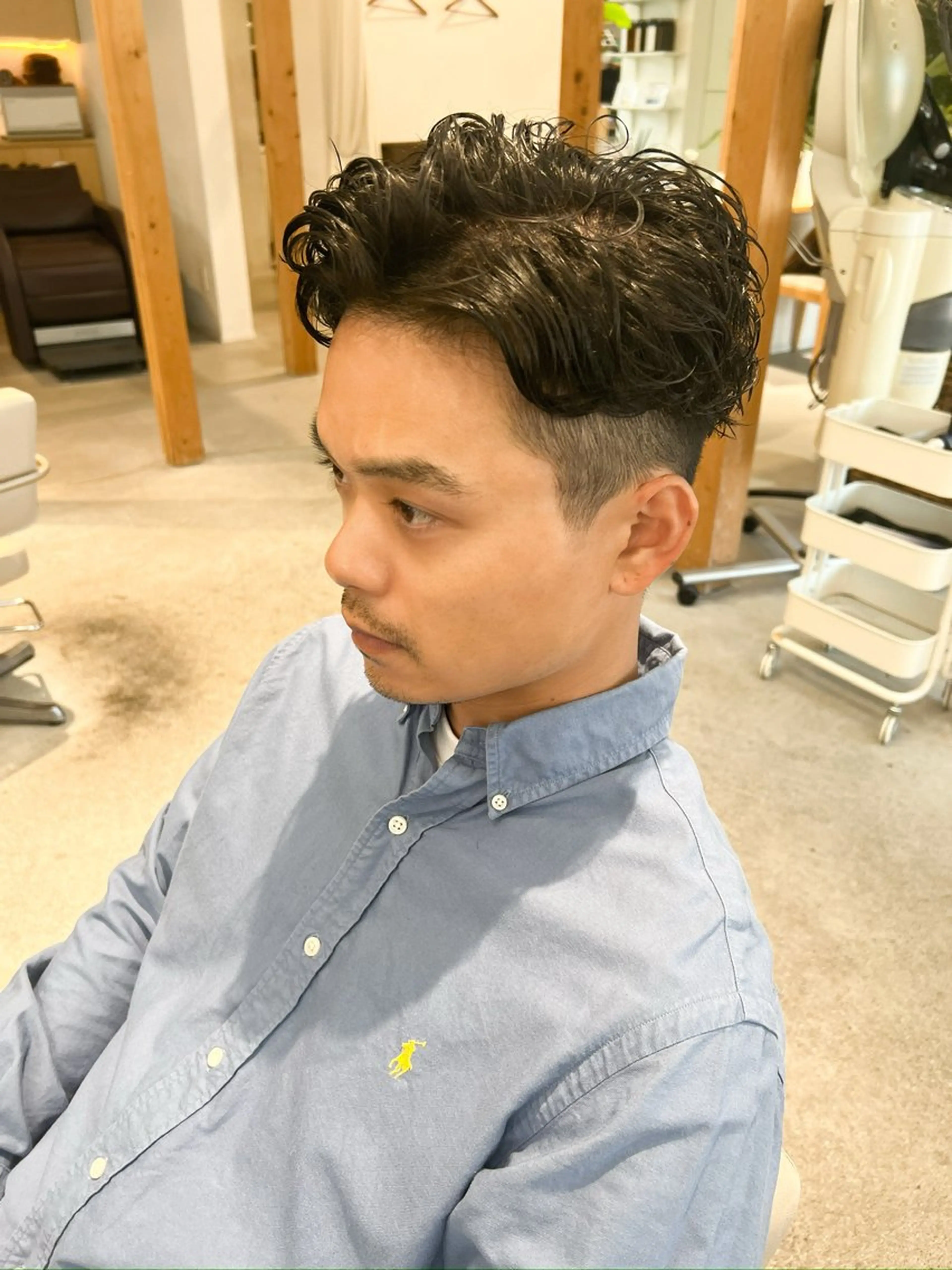 ショート パーマ メンズ メンズパーマ 七三 カット パーマ トリートメント 服部 雄輝のヘアスタイル