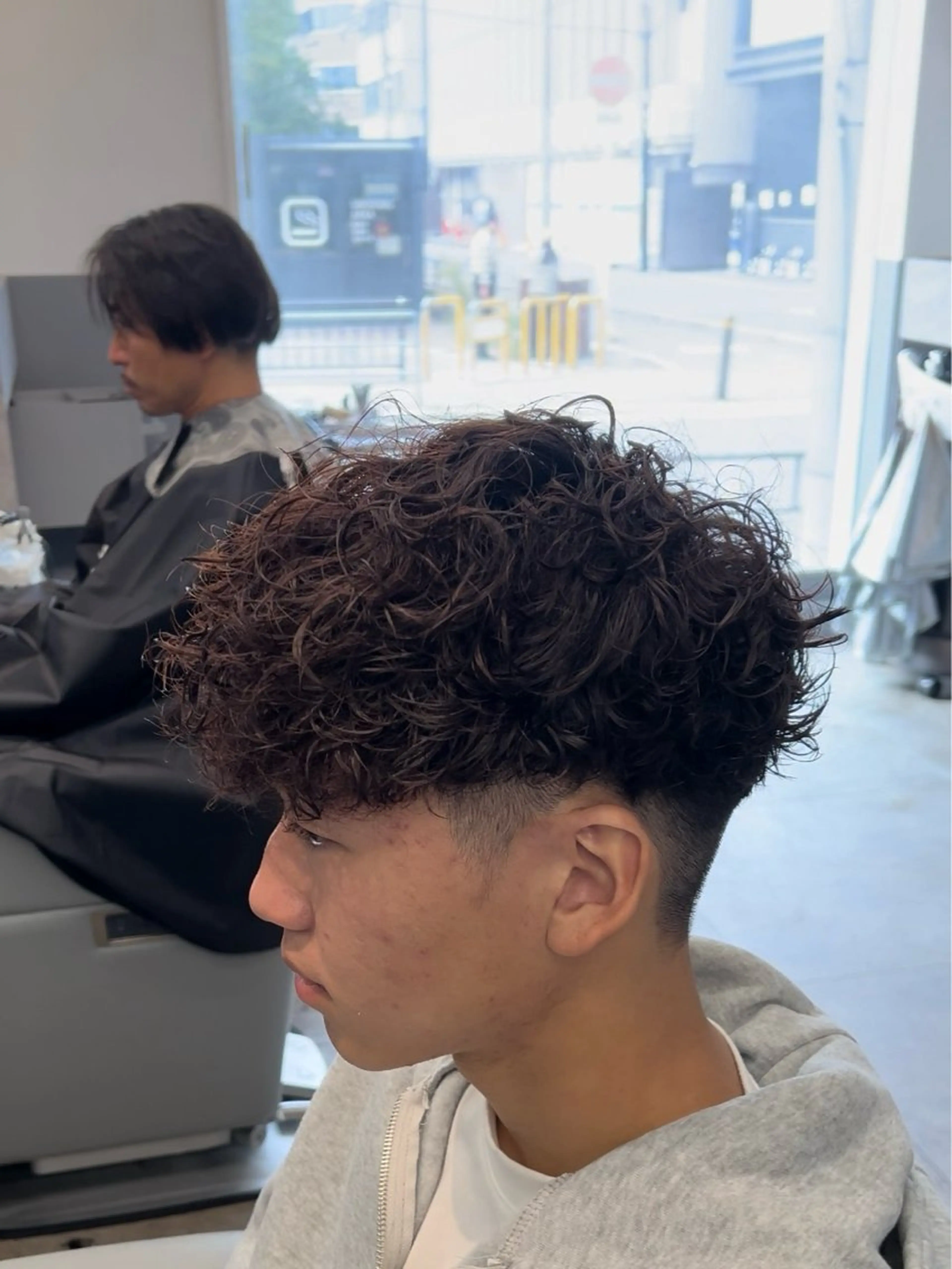 ミディアム パーマ メンズ スペインカール Noisyle 西本町所属・阪田 集/メンズヘアのヘアスタイル