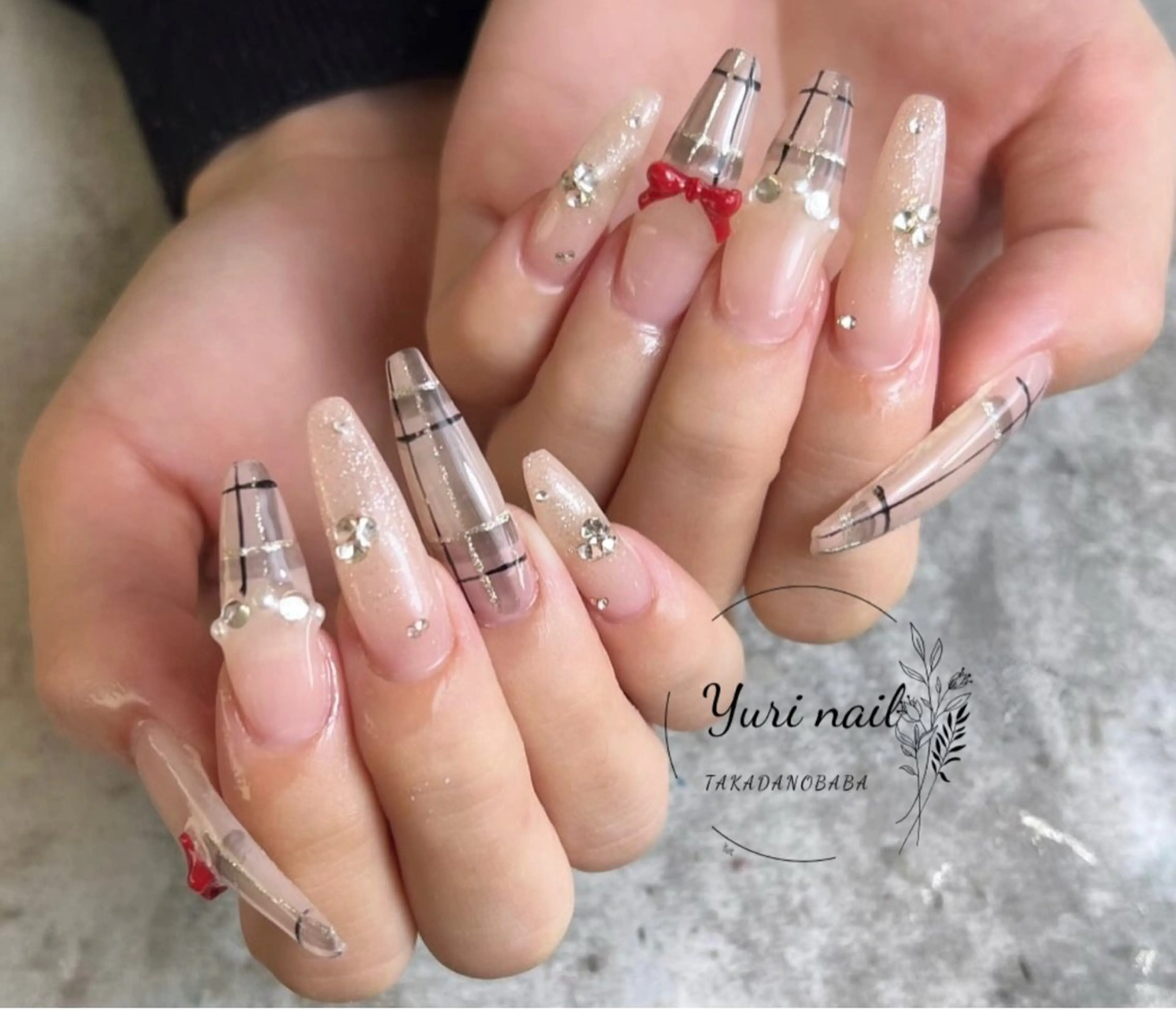 ネイル ボルドー ブラウン チークネイル ドット フットネイル ハンドネイル ハンドケア yurinail所属・yuri nail 高田馬場のネイルデザイン