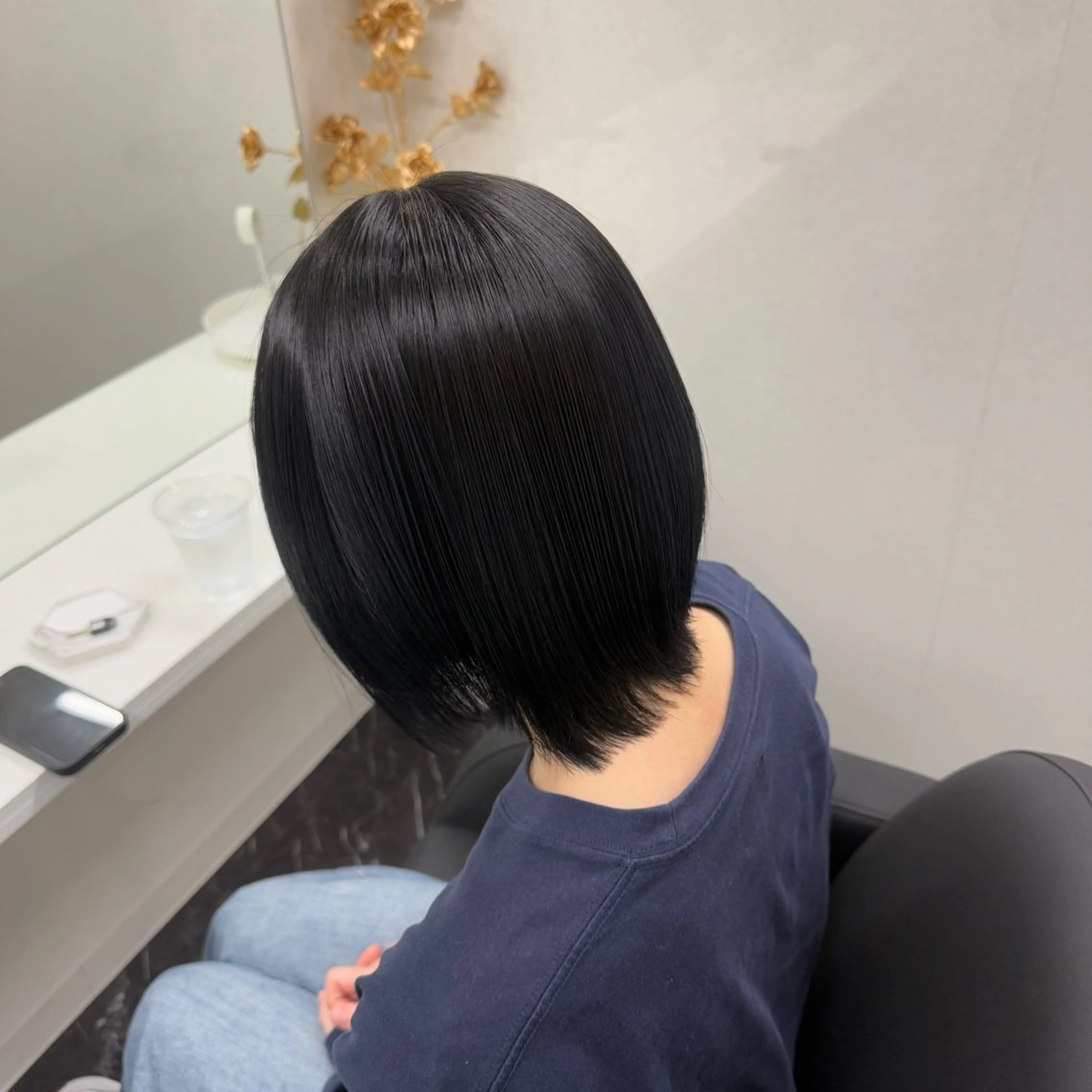 ミディアム カラー 黒髪 ブリーチ ブルーカラー ブルーブラック ダークグレー ヘアカラー トリートメント Shido/ 髪質改善/上質艶髪のヘアスタイル