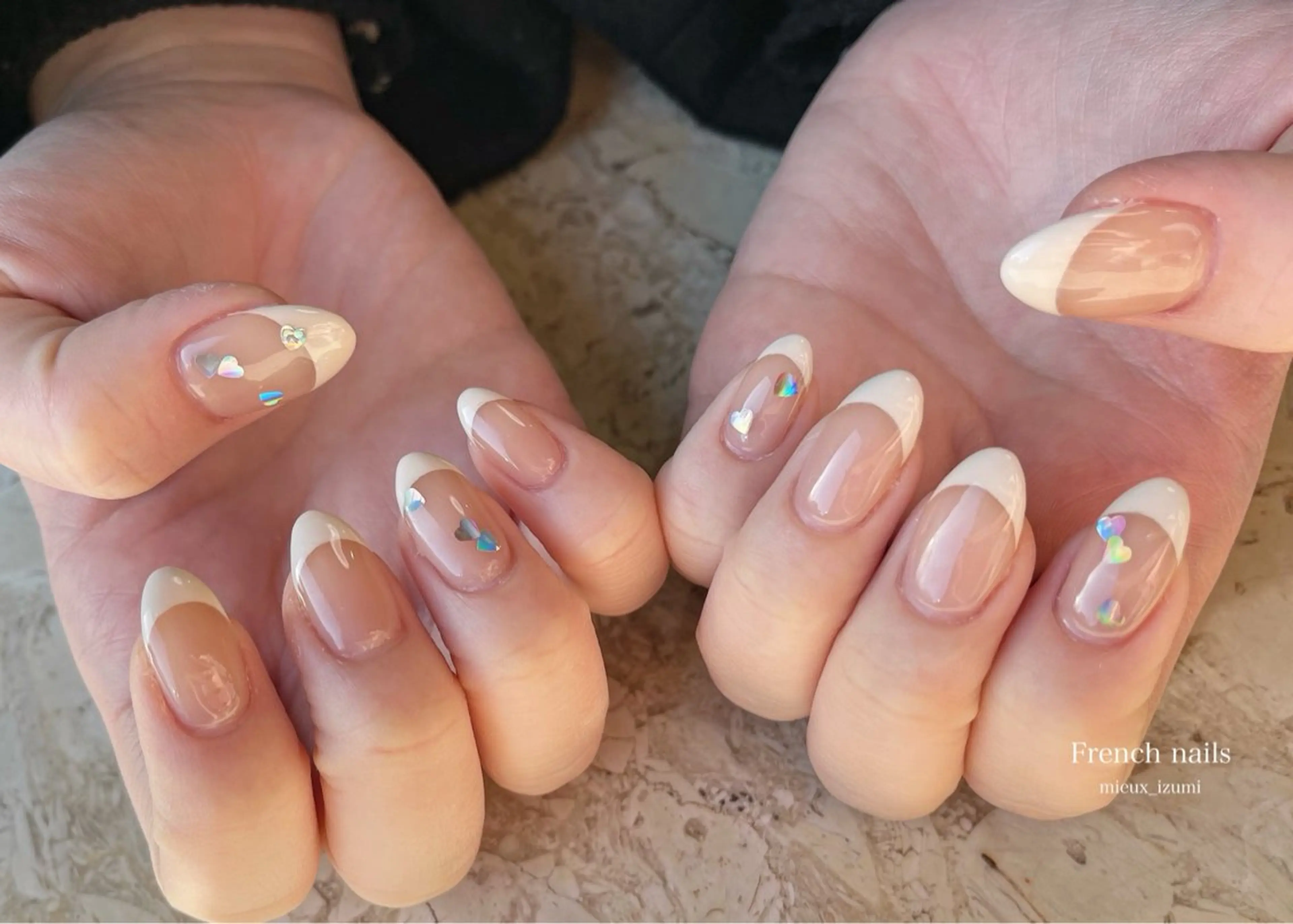 ネイル ハート ホログラムネイル ハンドネイル mieux IZUMiのネイルデザイン