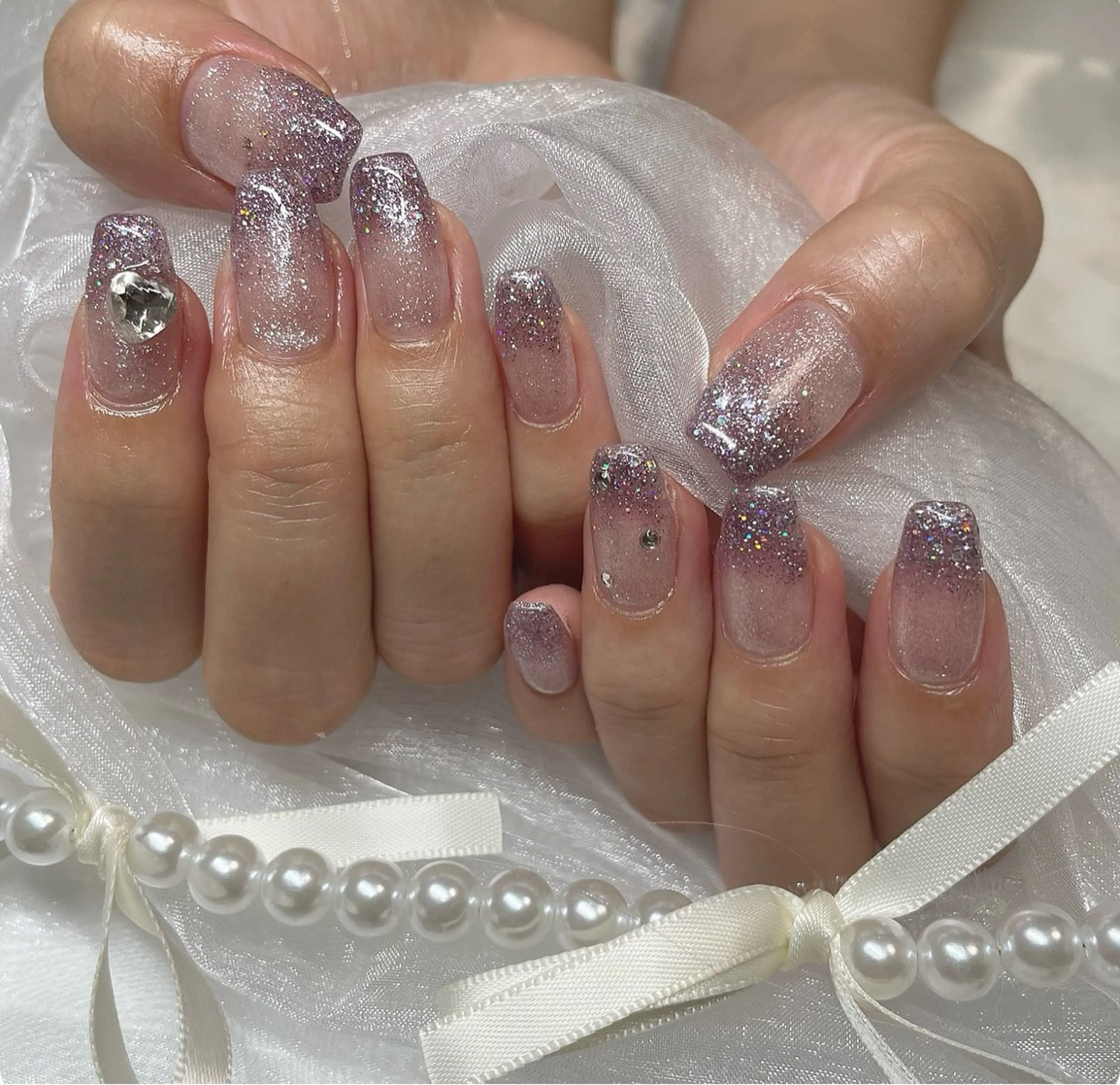 ネイル ジェルネイル 韓国ネイル ラメ(グリッター) ラメグラデーション 持ち込み ハンドネイル fiore nail 🦋のネイルデザイン
