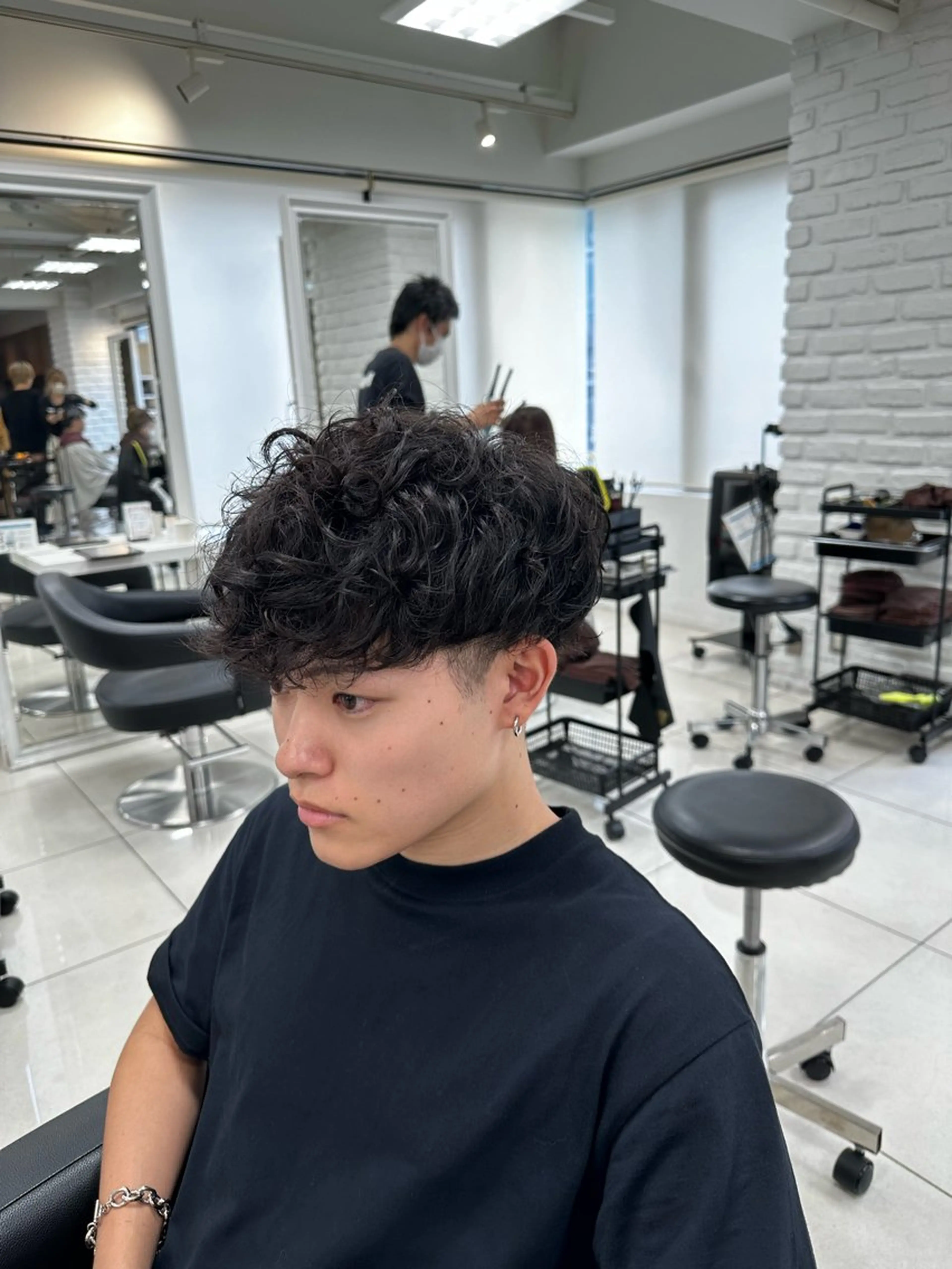 ショート パーマ メンズ スペインカール カット パーマ トリートメント フェザーパーマ職人 🪶ryosukeのヘアスタイル
