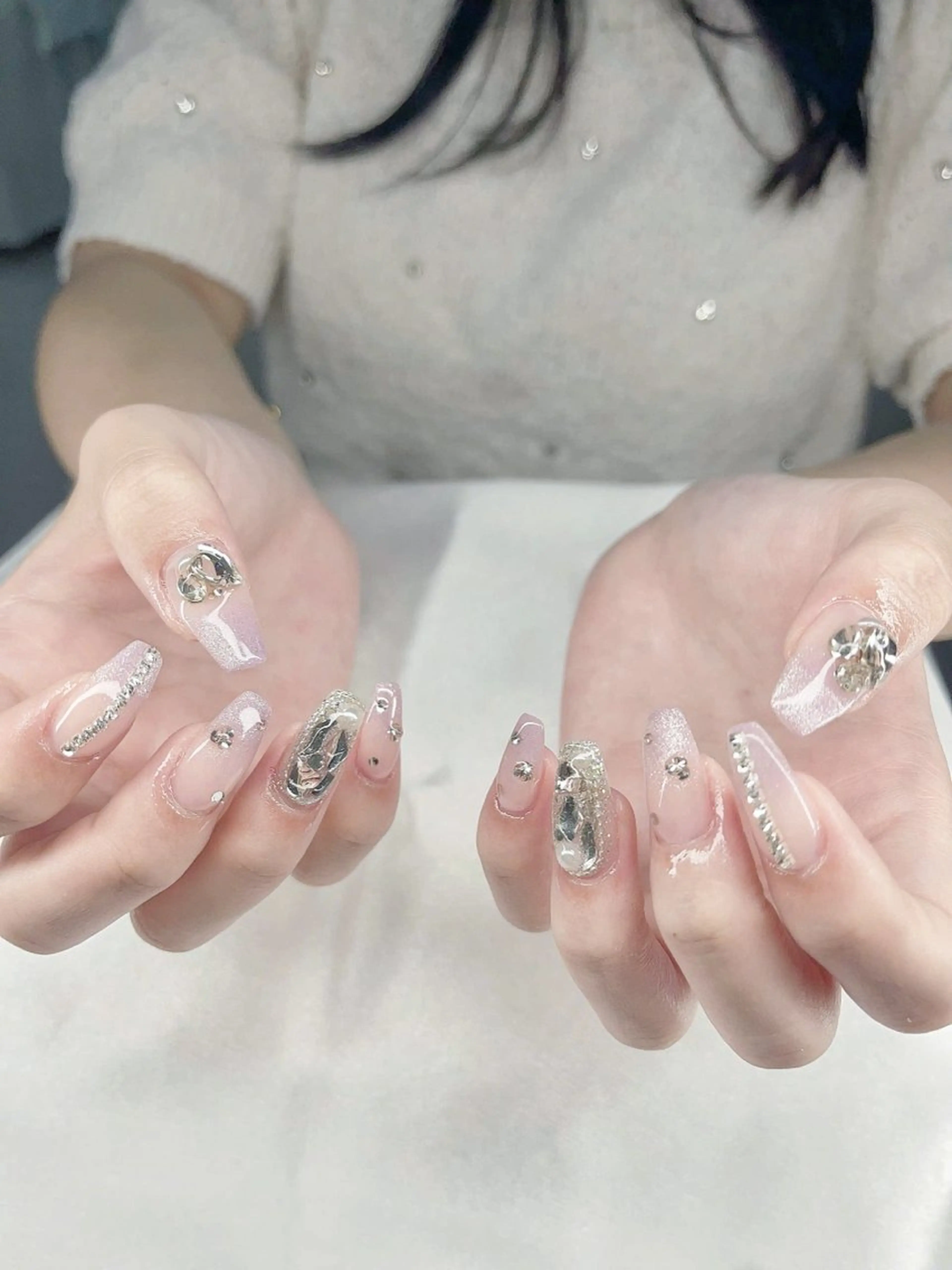 ネイル アニマル柄 オーロラネイル チークネイル フラッシュネイル ジェルネイル ハンドネイル T.A Nail Salon所属・Lyna Nail のネイルデザイン
