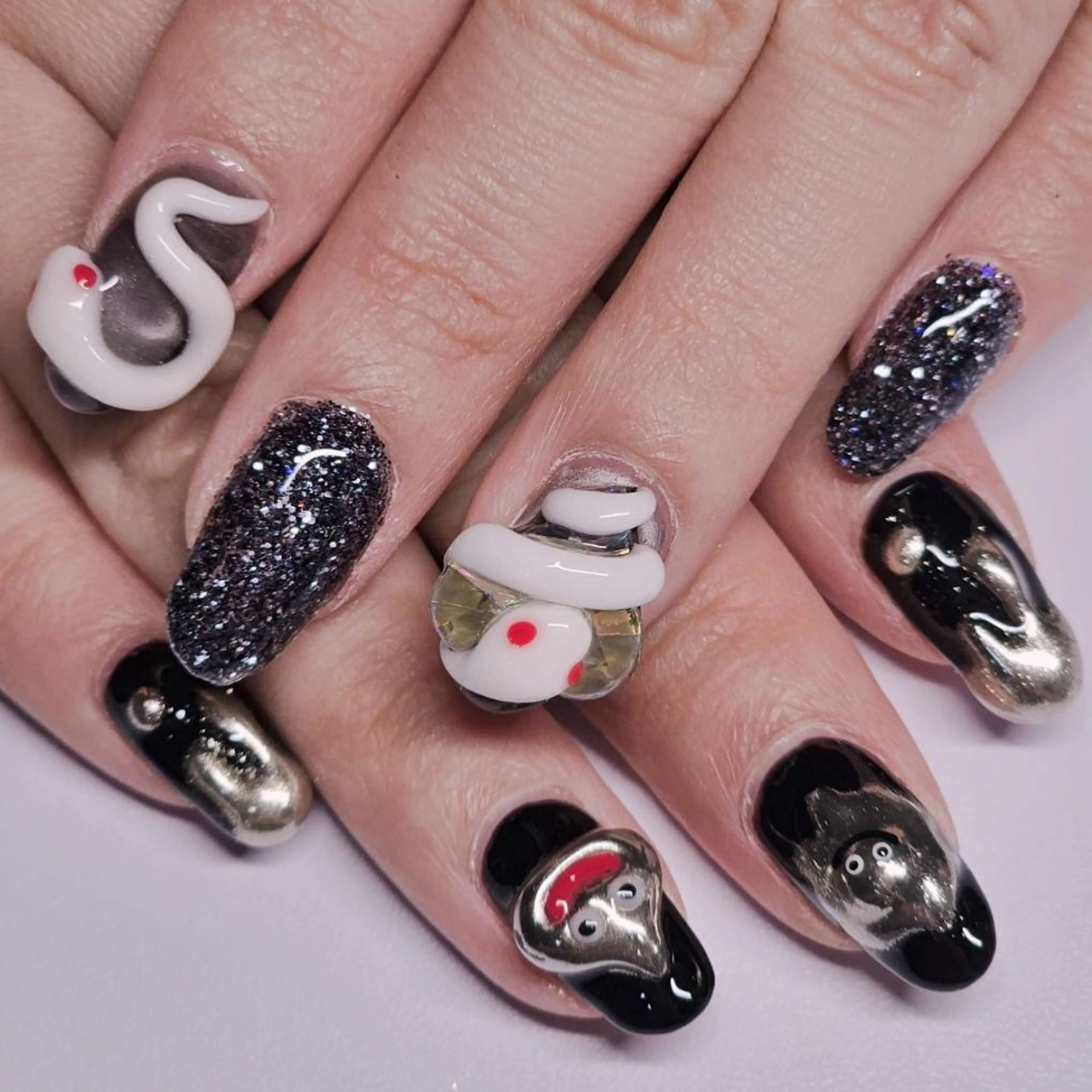 ネイル アートネイル シルバー ハンドネイル よしだ ひろきのネイルデザイン