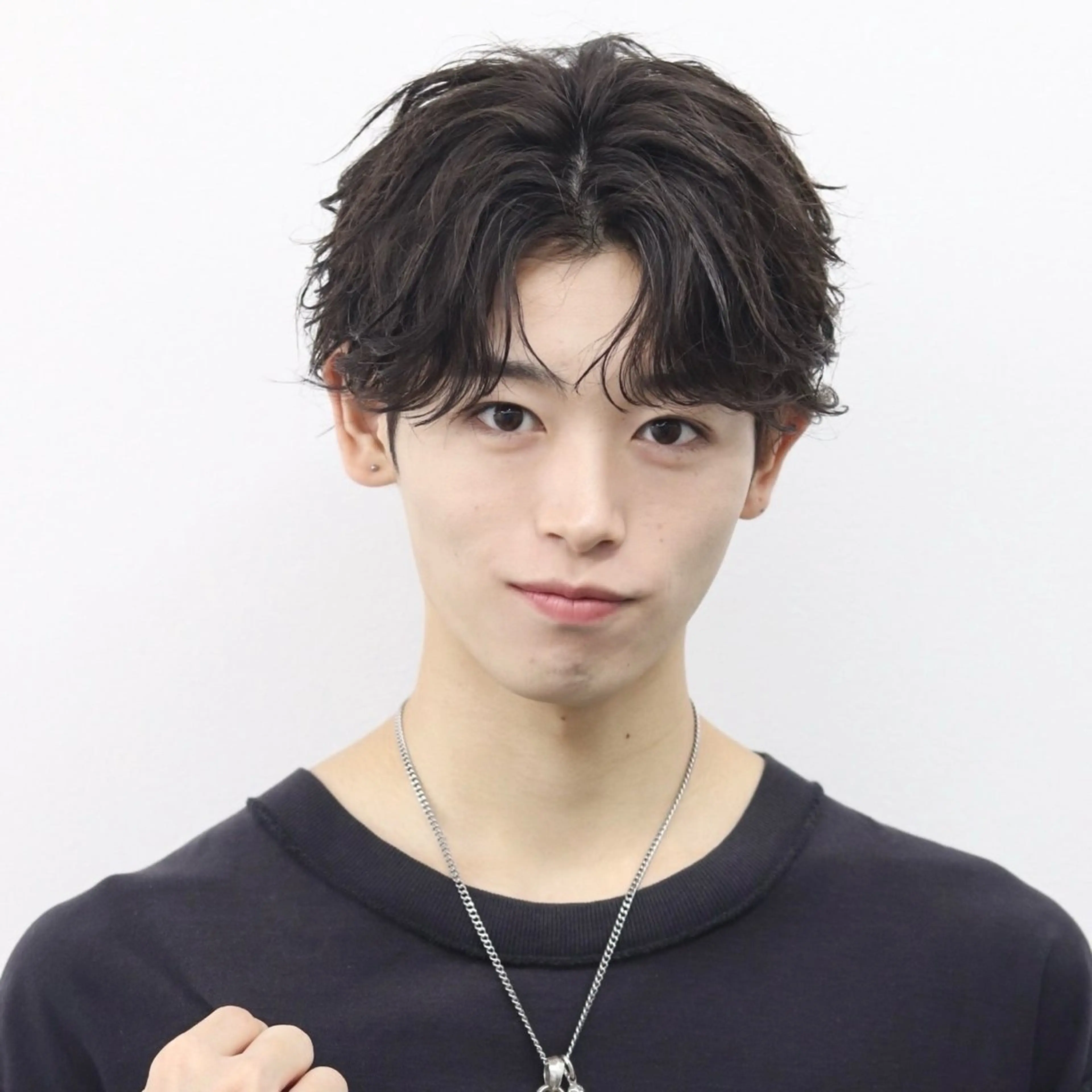 ミディアム パーマ メンズ カット パーマ ヘアセット メンズ特化🧞‍♂️ ASHU🧞‍♂️のヘアスタイル