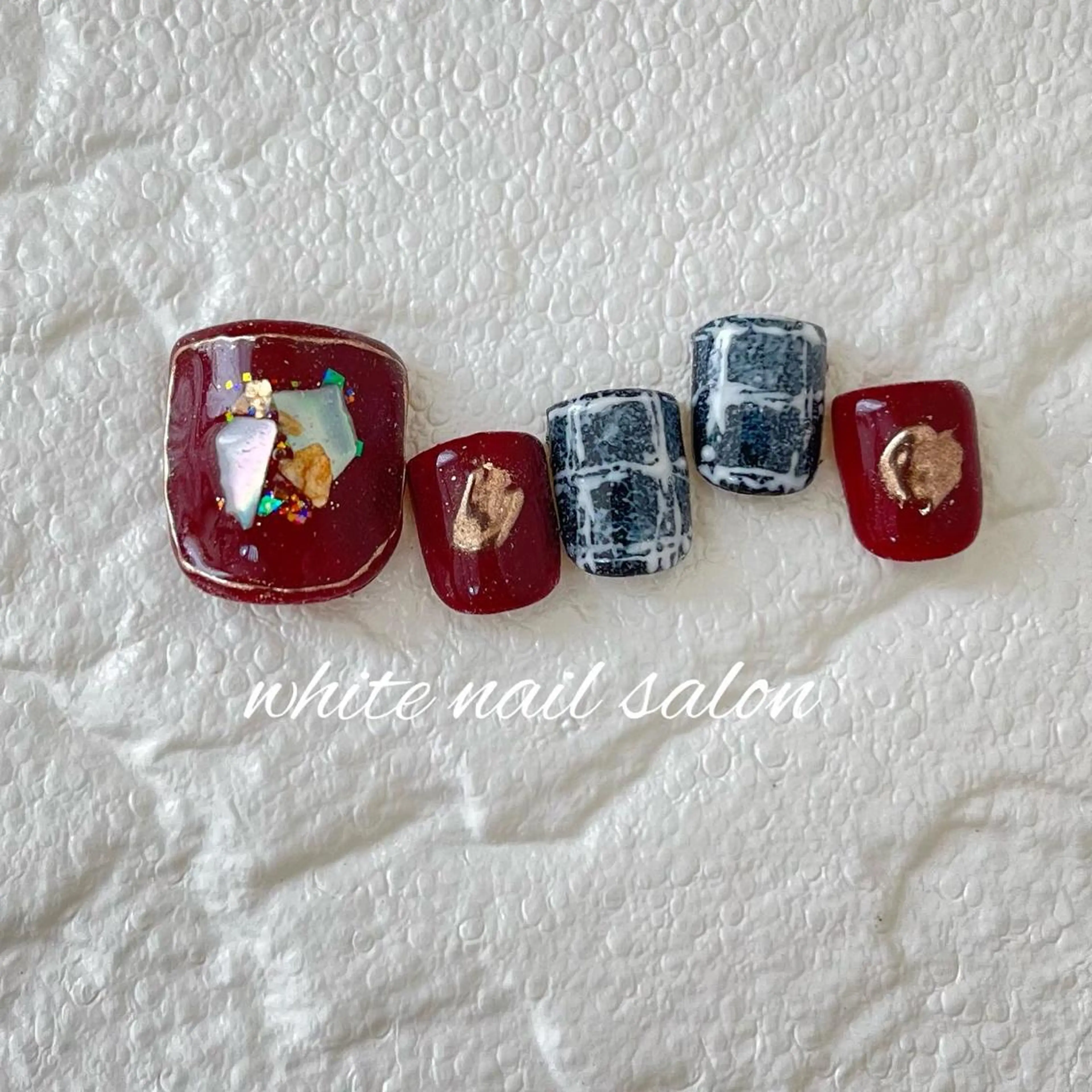 ネイル フットネイル ジェルネイル ハードジェル ラメ(グリッター) 持ち込み フットネイル white nail salonのネイルデザイン