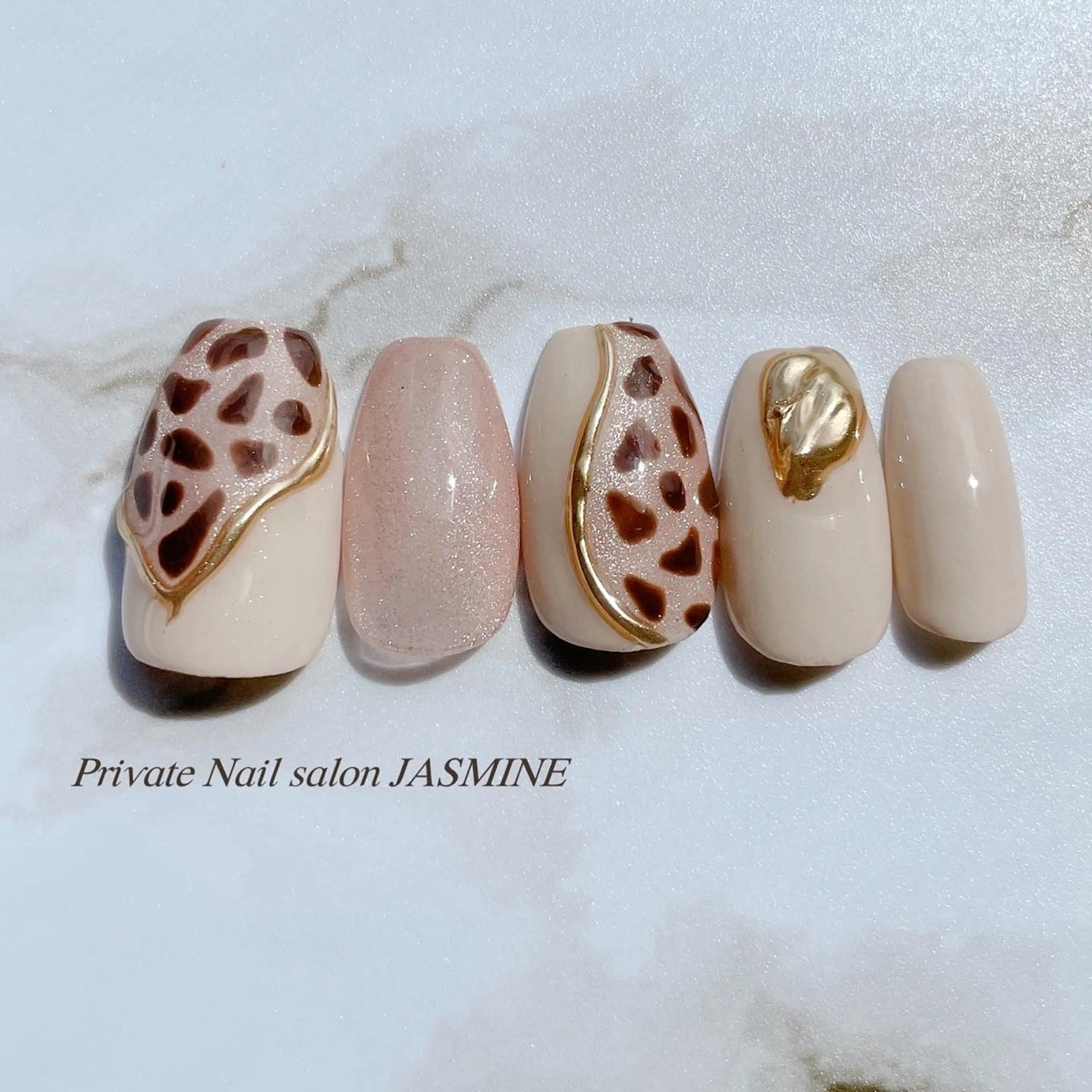 ネイル アニマル柄 ミラーネイル Nail salon JASMINEのネイルデザイン