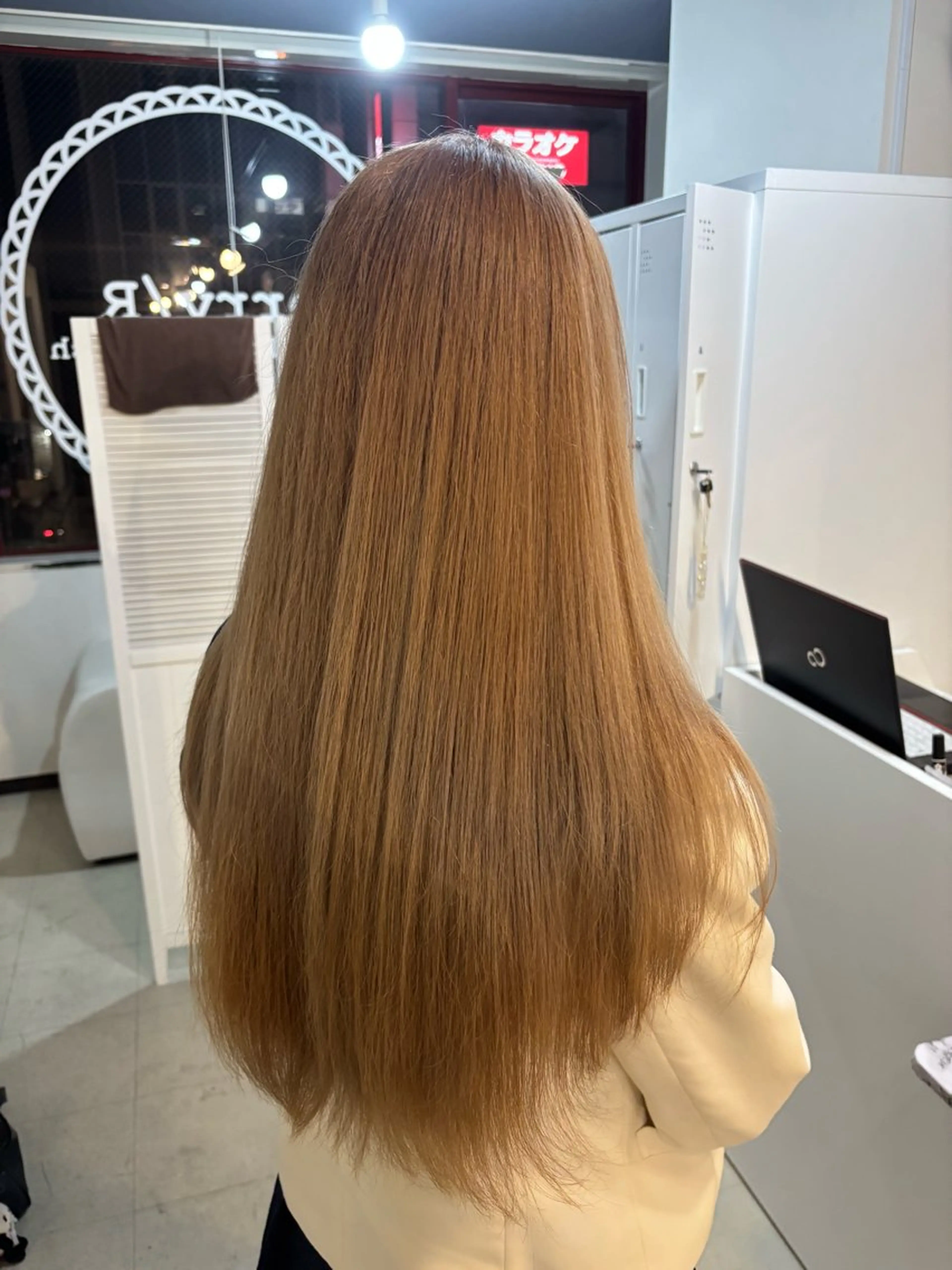 ロング カラー ベージュカラー ミルクティーベージュ ヘアカラー Sherry/R 三川町　山本なつみのヘアスタイル