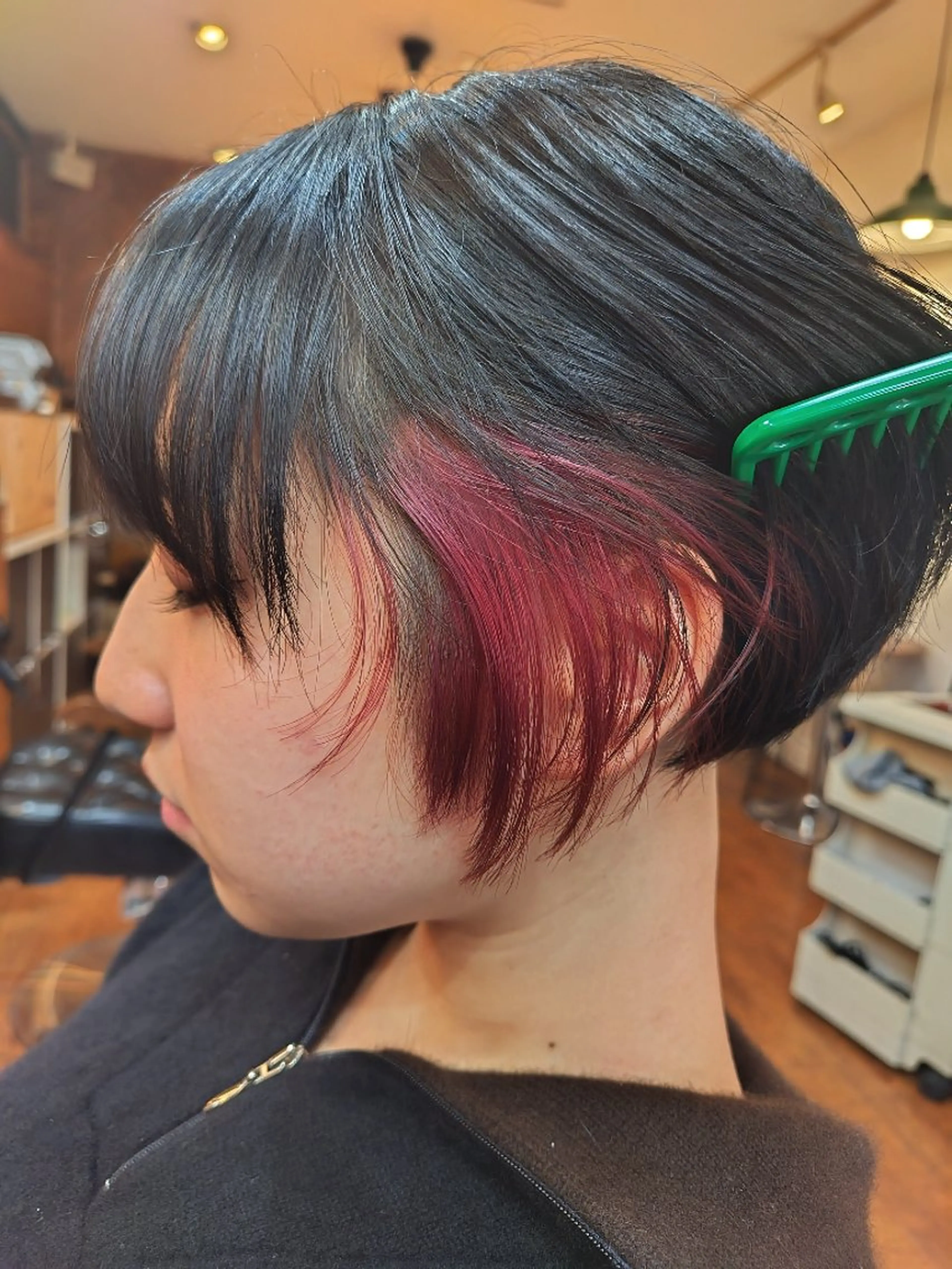 ショート カラー インナーカラー ショートヘア ヘアカラー トリートメント 埼玉久喜/ハイトーン デザインカラーRYOのヘアスタイル