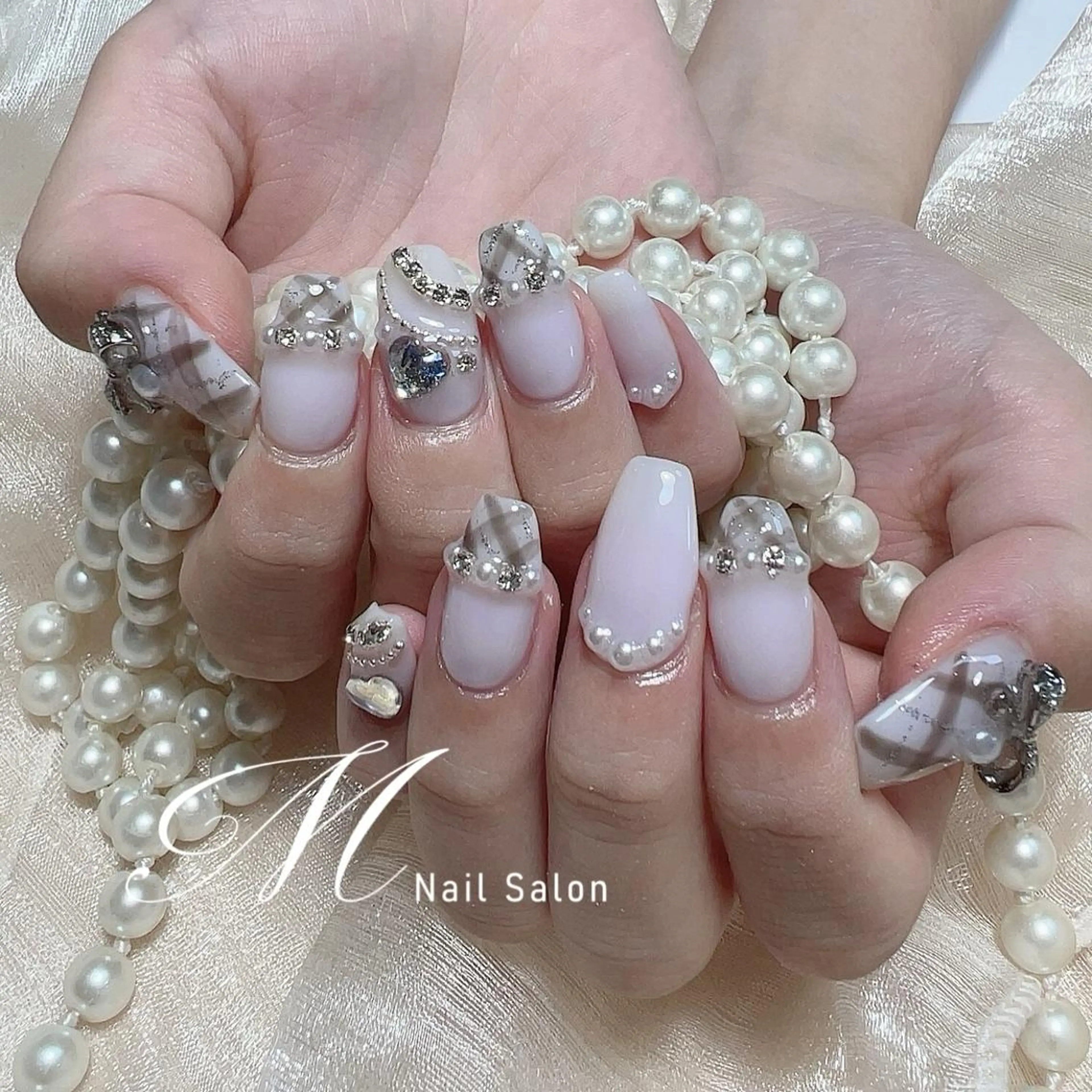 ネイル M✨長さだし専門 85%OFF中✨のネイルデザイン