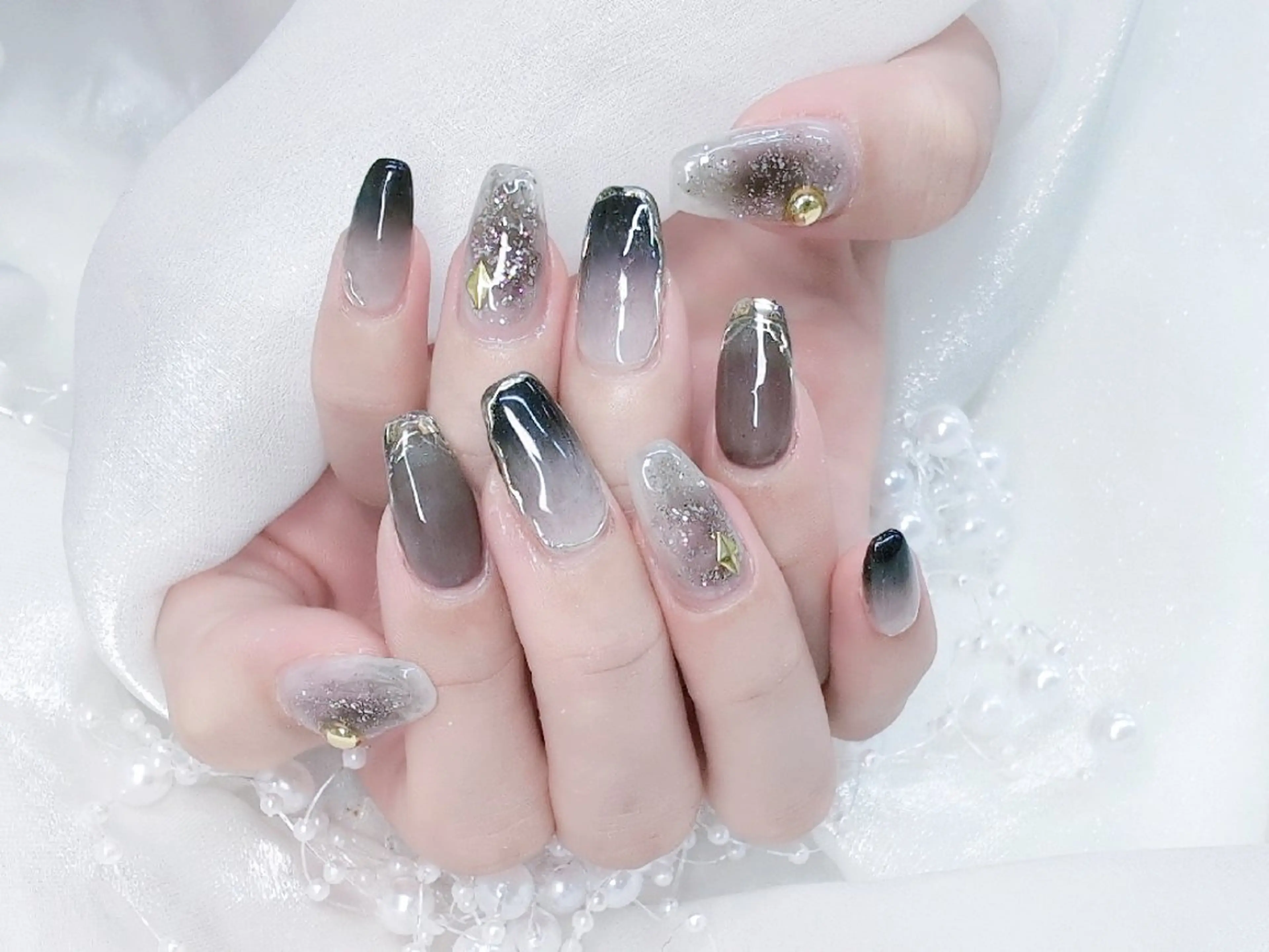 ネイル フラッシュネイル フレンチネイル キラキラネイル ラメ(グリッター) マグネットネイル Chouette Nailのネイルデザイン
