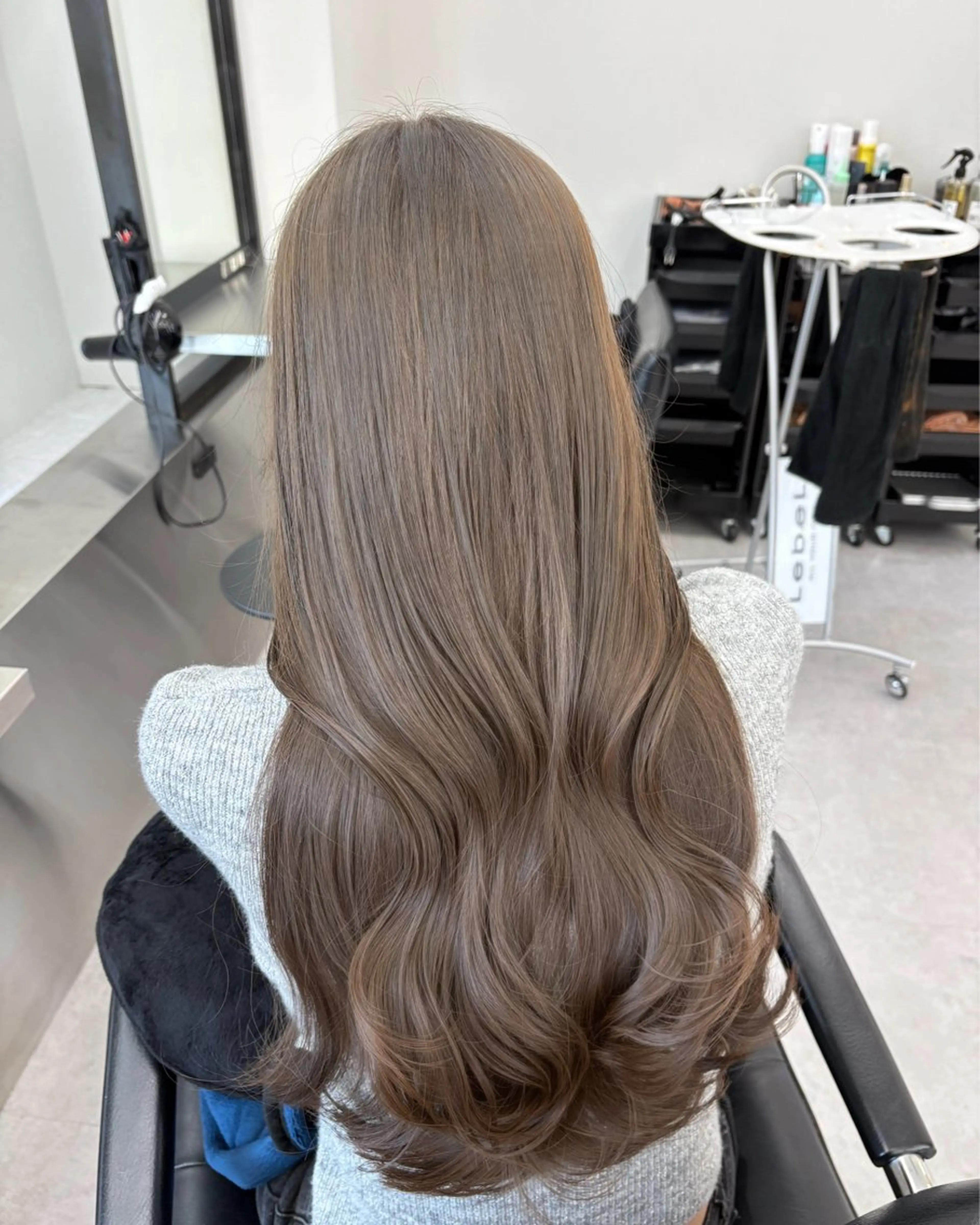 ロング カラー ブリーチ ブリーチなしカラー カット ヘアカラー 心斎橋/レイヤー ベージュ／白川のヘアスタイル