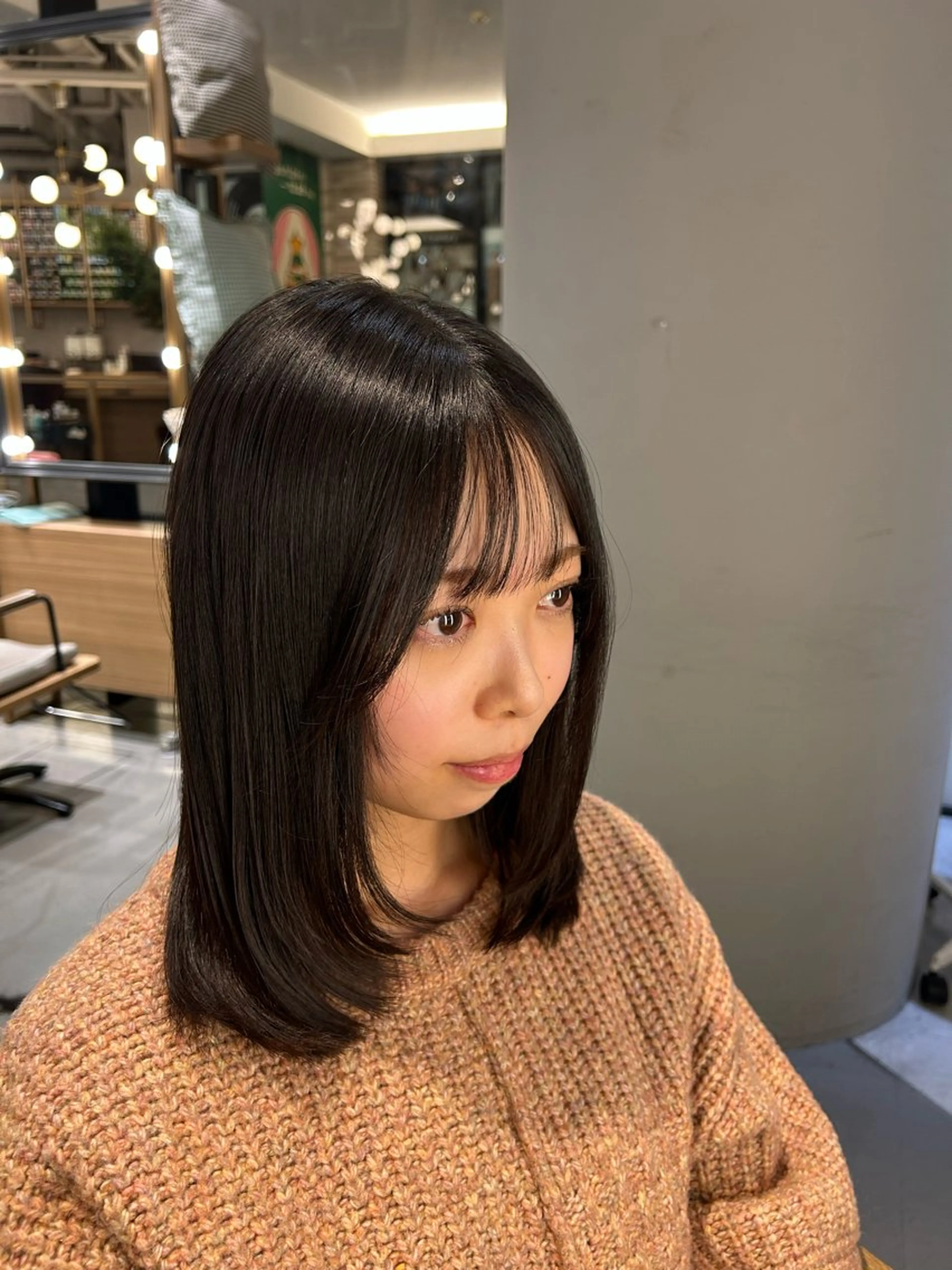 ミディアム ミディアムレイヤー レイヤーカット ウノプリール茶屋町店所属・Hotaru/梅田 /茶屋町のヘアスタイル