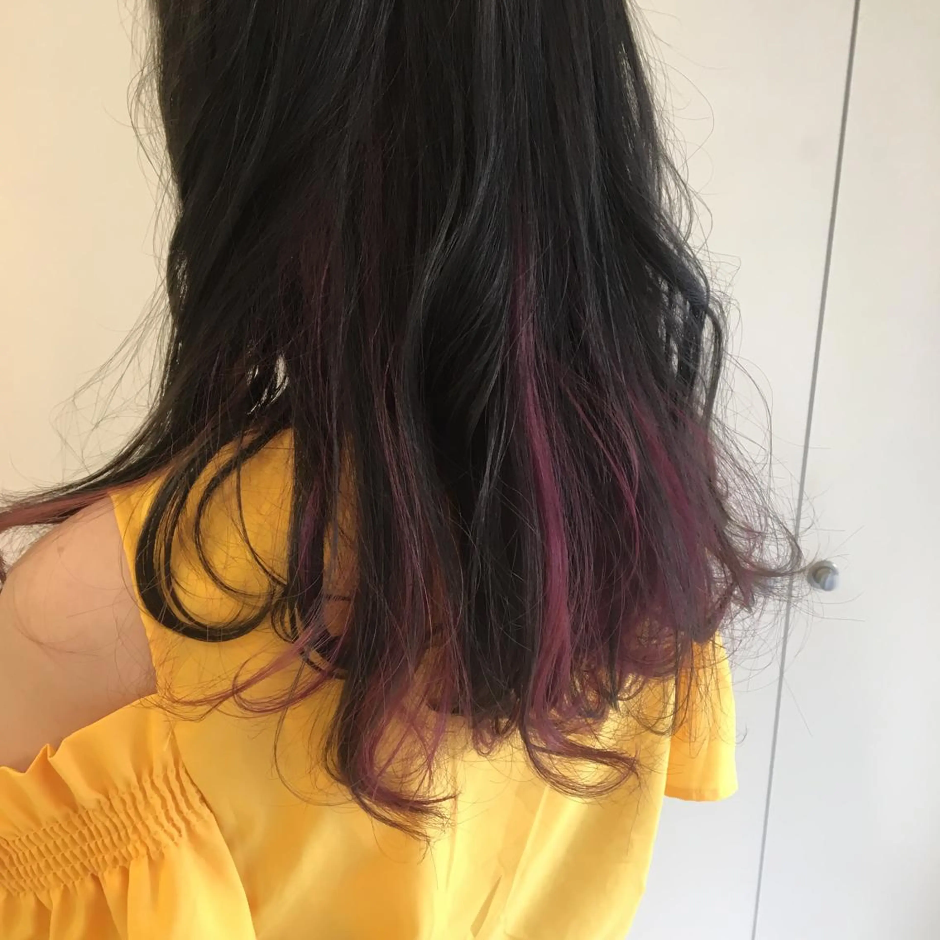ロング カラー ダークグレー インナーカラー ピンクカラー ピンクパープル パープルカラー ヘアケア・頭皮ケア デザインカラー/中田のヘアスタイル