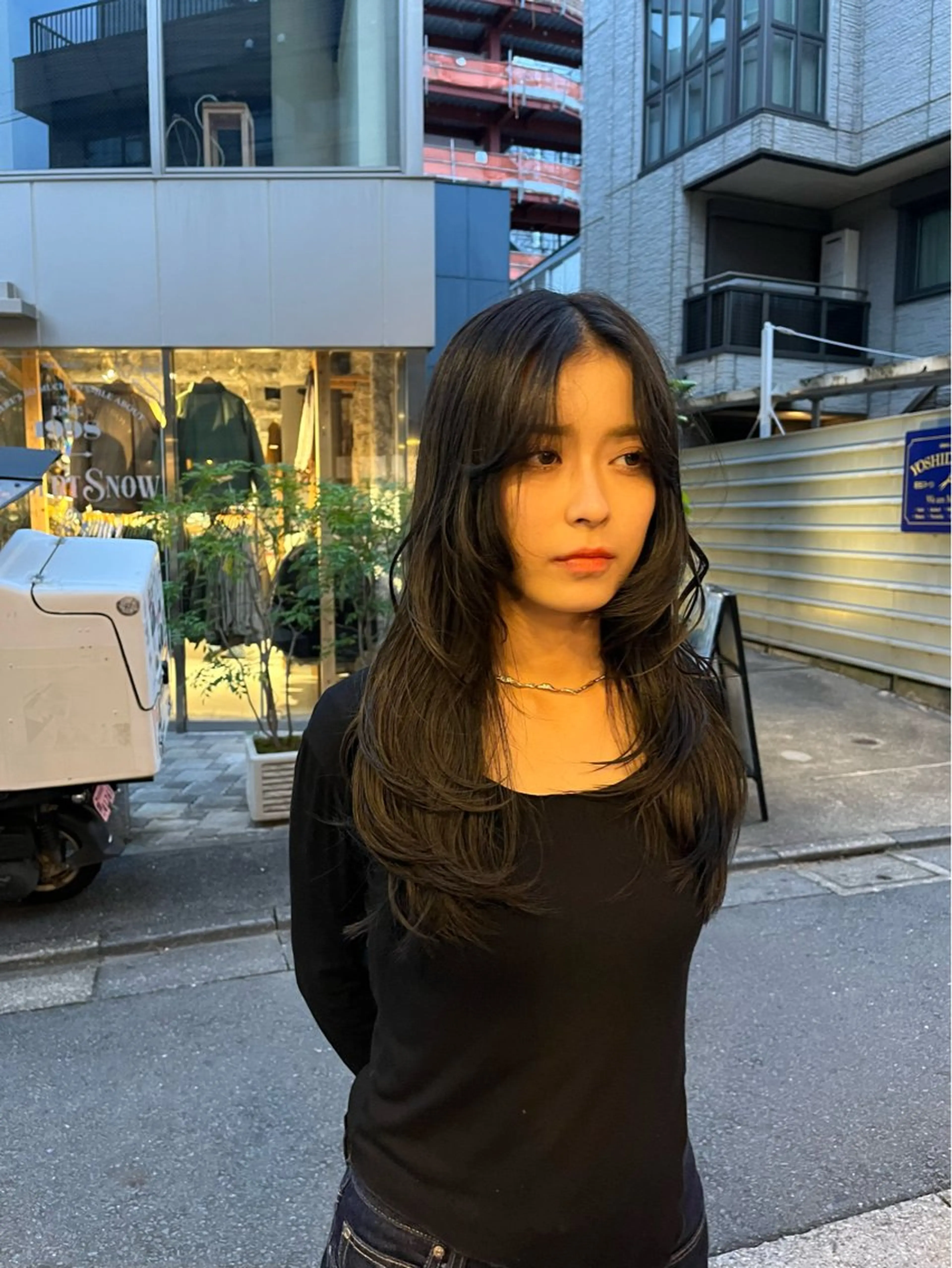 セミロング カラー カット ヘアカラー トリートメント GO TODAY SHAiRE SALON 原宿本店所属・ブリーチ/レイヤー ハッシュカット/河内のヘアスタイル