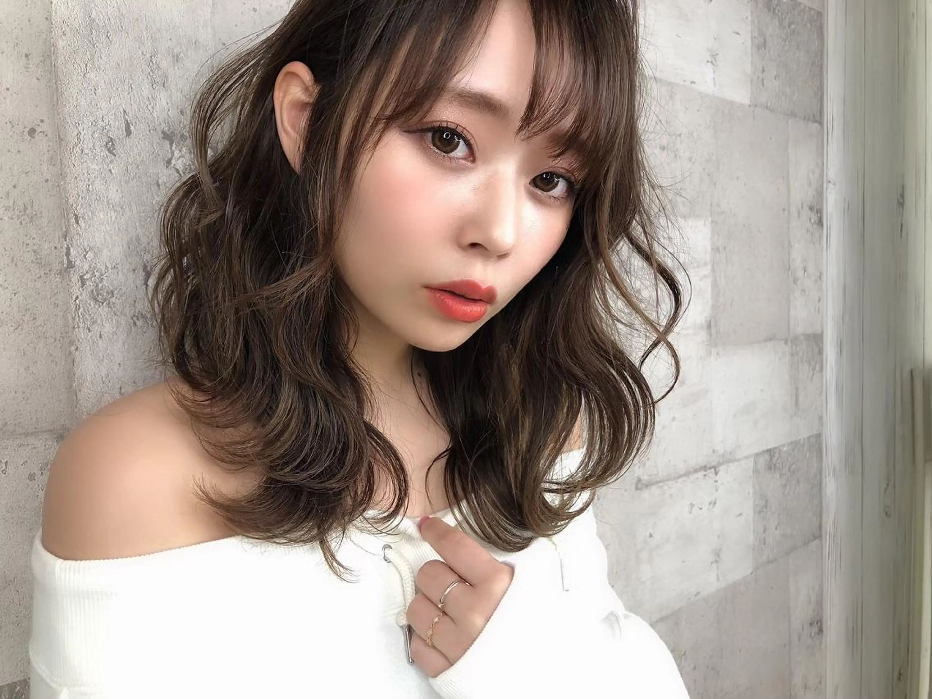 ミディアム 顔周りカット 小顔カット トリートメント 🎊ルービック 京橋店💛のヘアスタイル