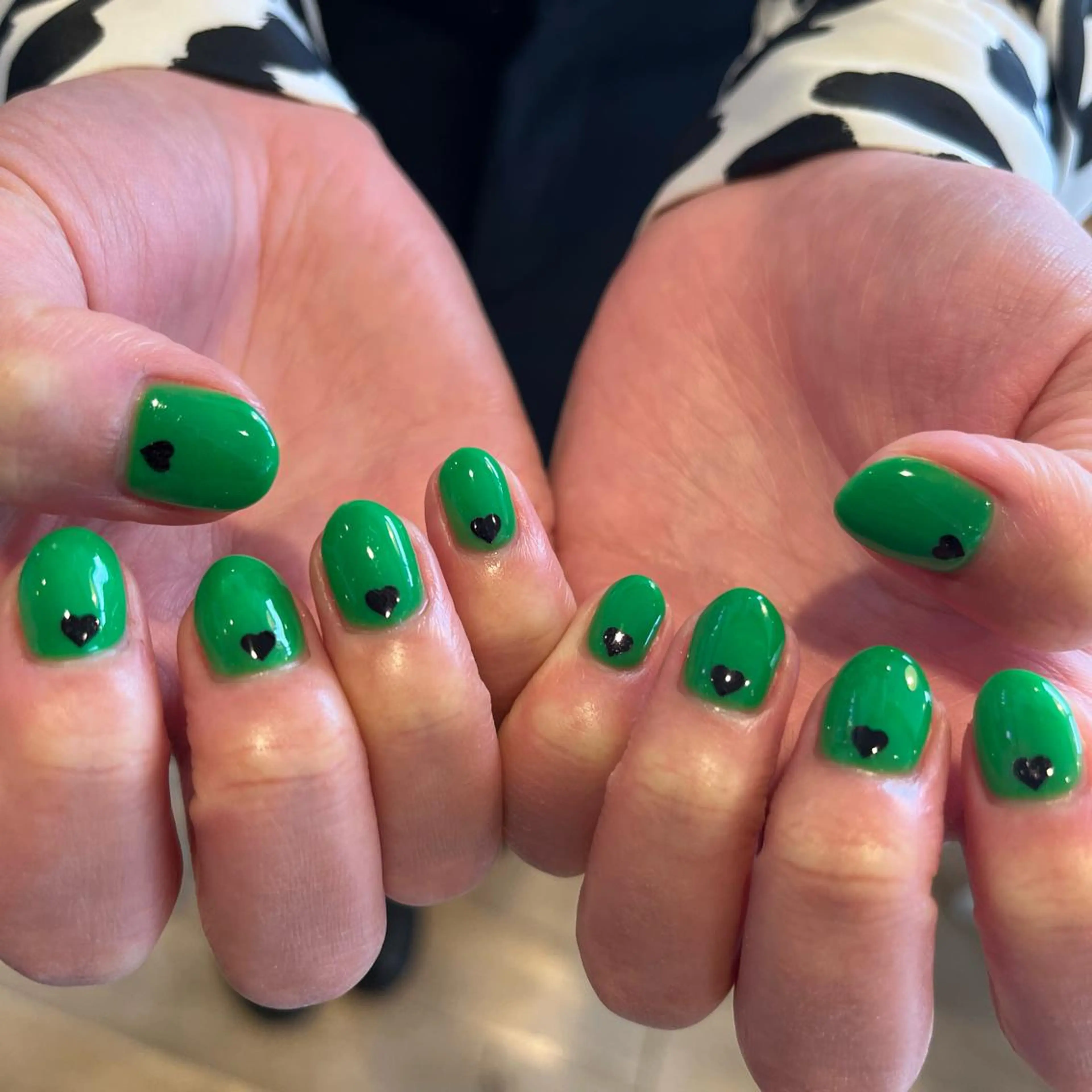 ネイル グリーン ハンドネイル Lia所属・eri chan nailのネイルデザイン