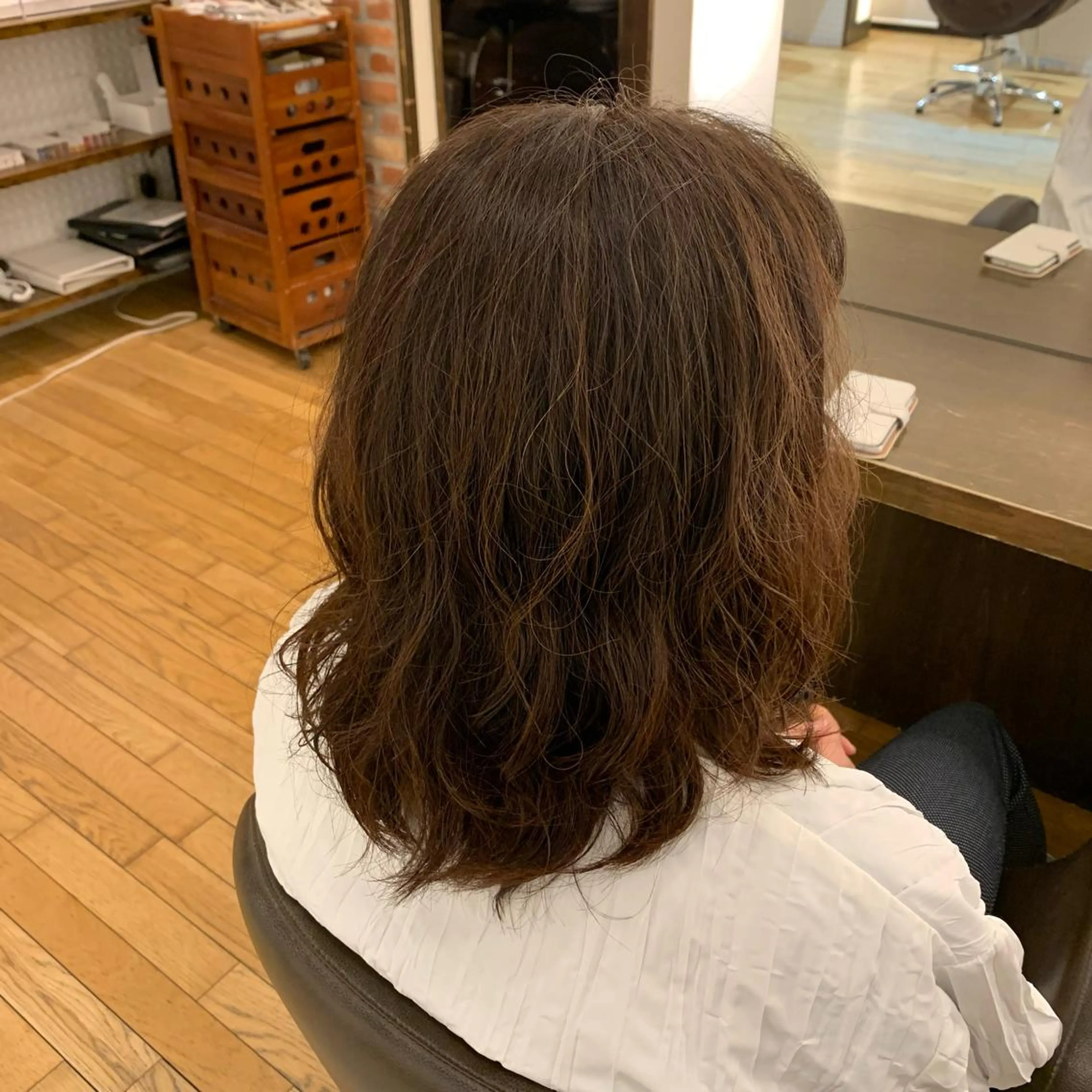 ミディアム パーマ 透明感美肌カラー/ 岡田澪香のヘアスタイル