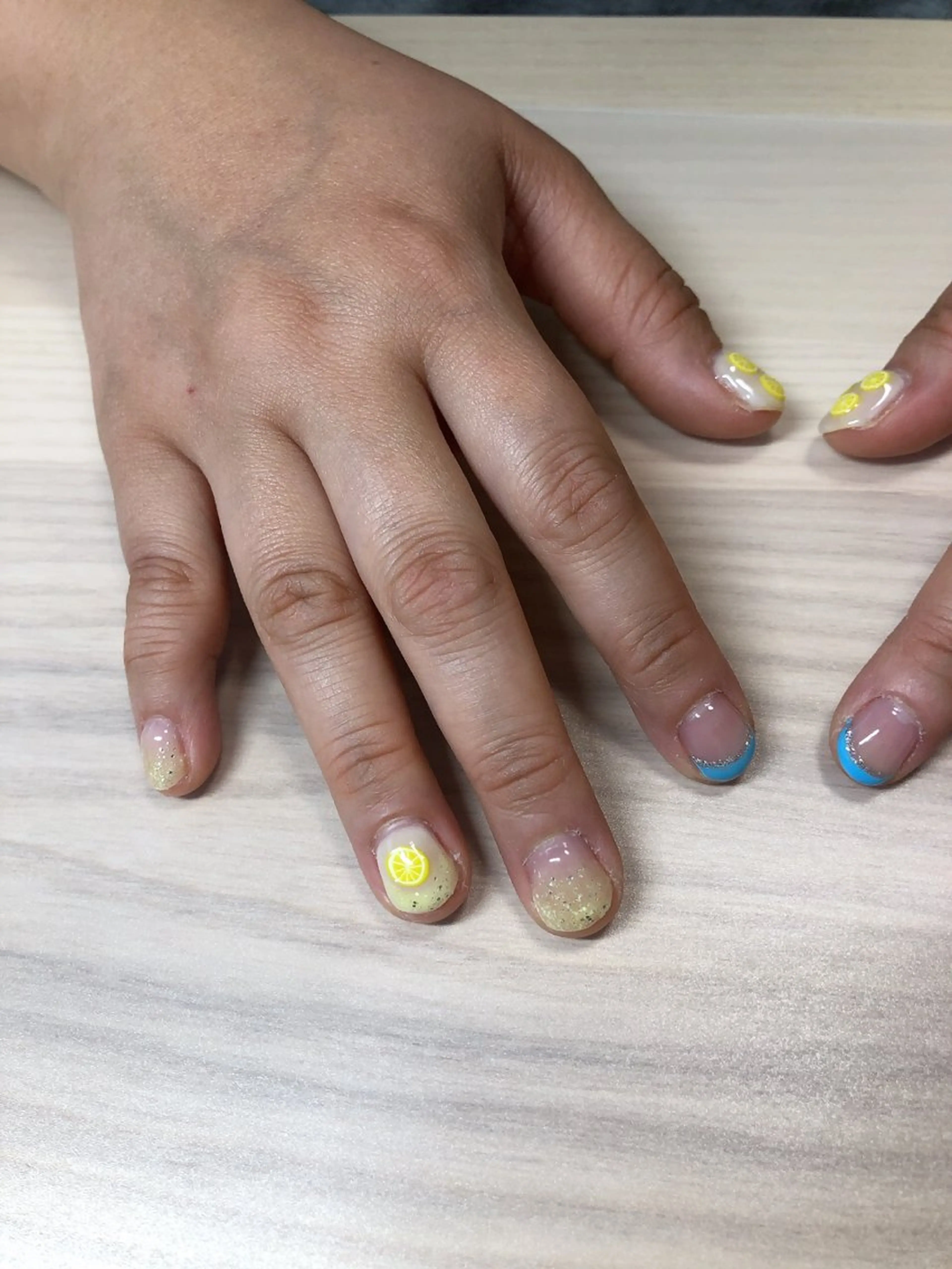 ネイル 持ち込み デ・アイム「nail salon MIMIPARUN」所属・ナリス化粧品 MIMIPARUNのネイルデザイン