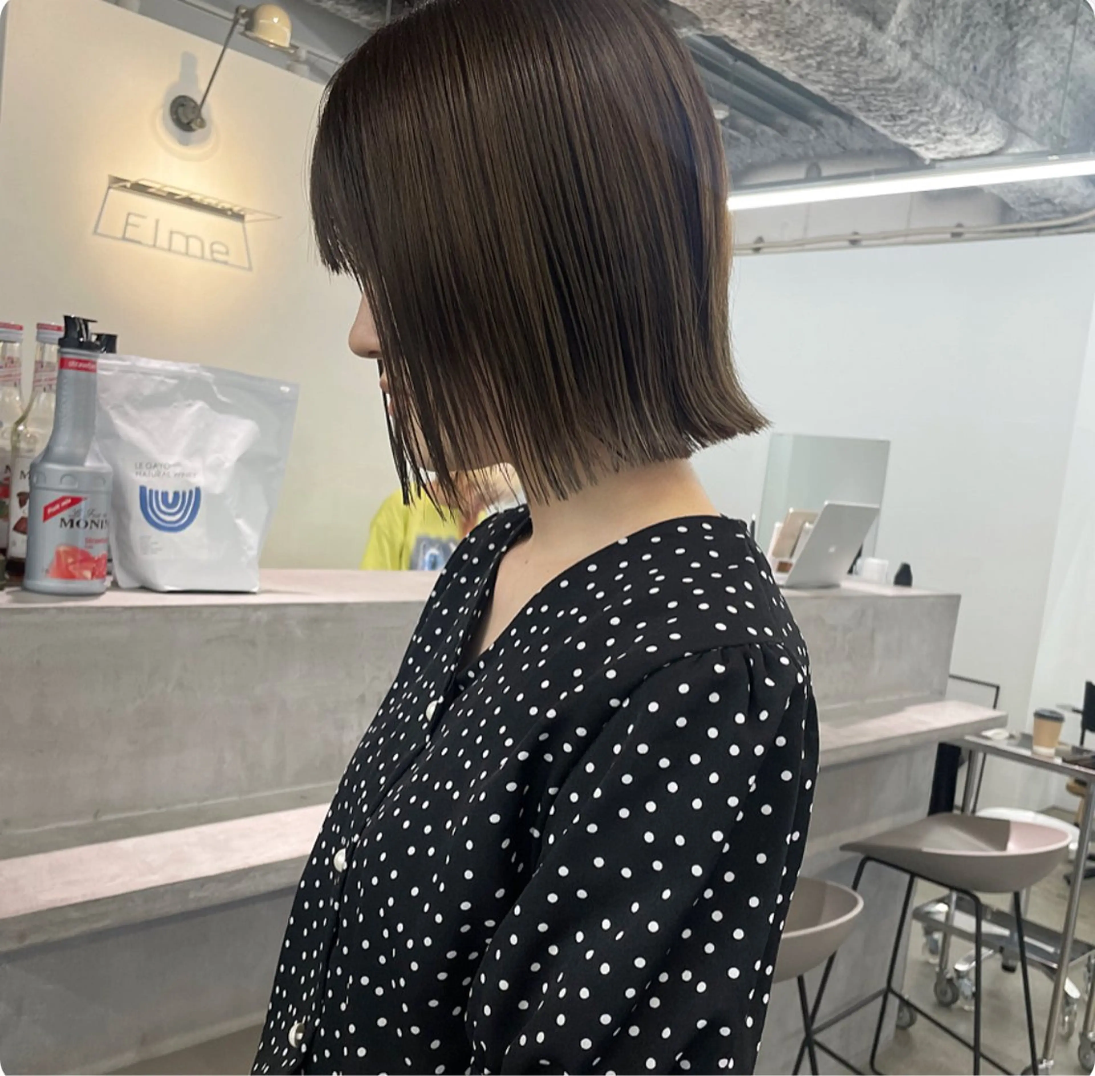 ミディアム カラー グレージュ オリーブグレージュ オリーブグレー ボブ カット レイヤーパーマ、ボブ 小須田ゆあのヘアスタイル
