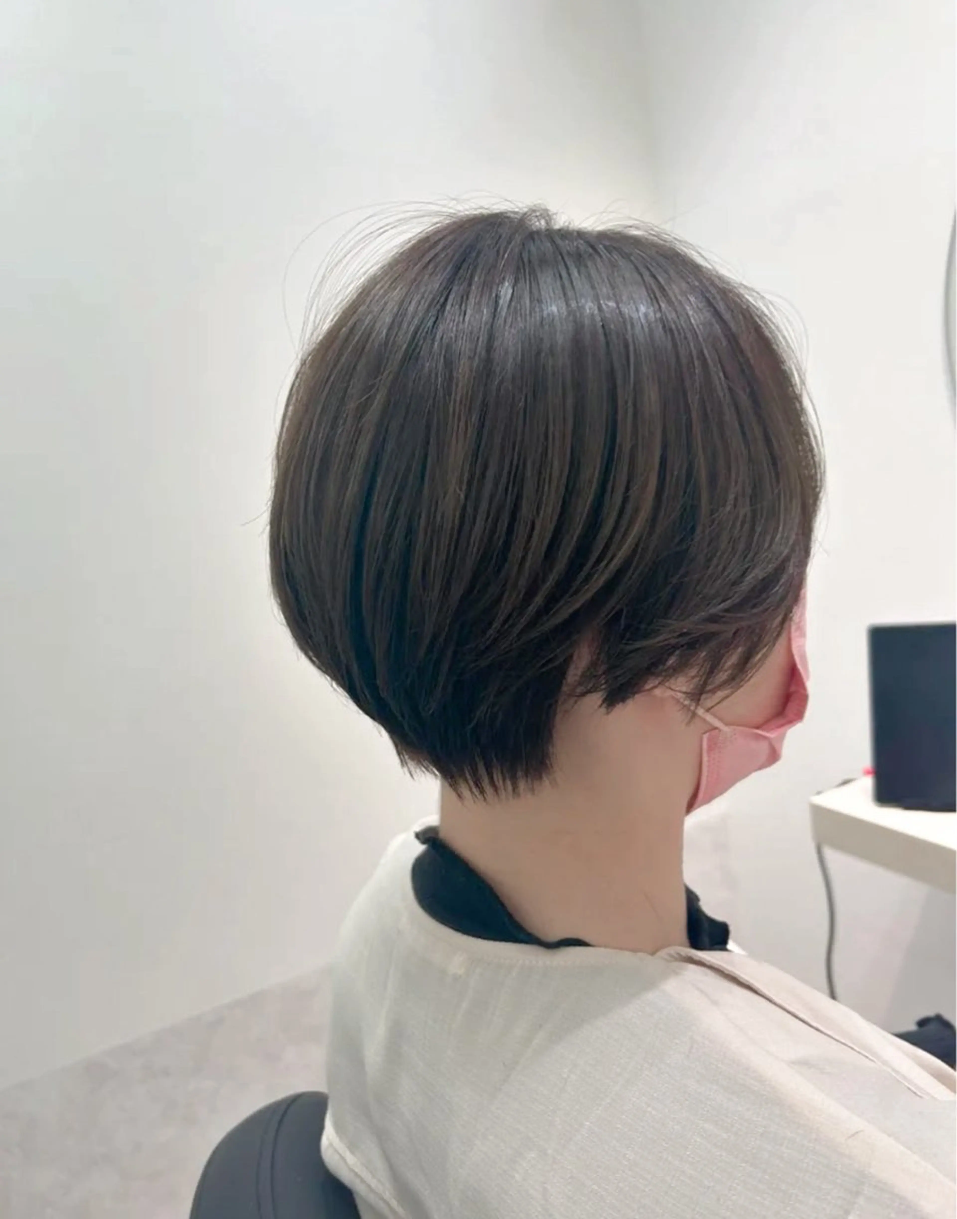 ショート カラー ブラウンカラー 透明感カラー ショートヘア 小顔カット 🤍MIREA🤍 tocca茨木店のヘアスタイル