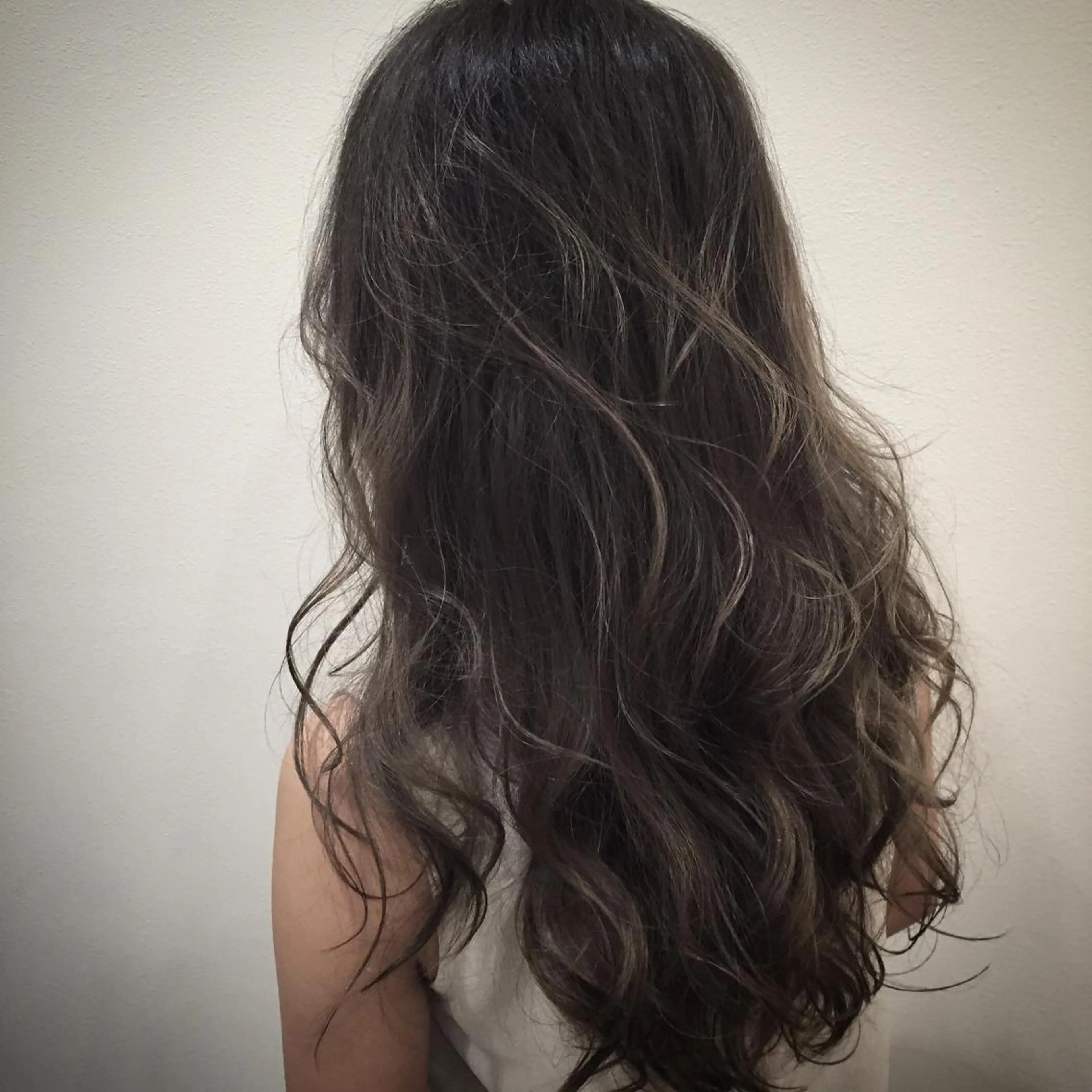 ショート ミディアム セミロング ロング カラー パーマ ヘアアレンジ ネイル marshu  梅田店所属・髪質改善 透明感×韓国風のヘアスタイル