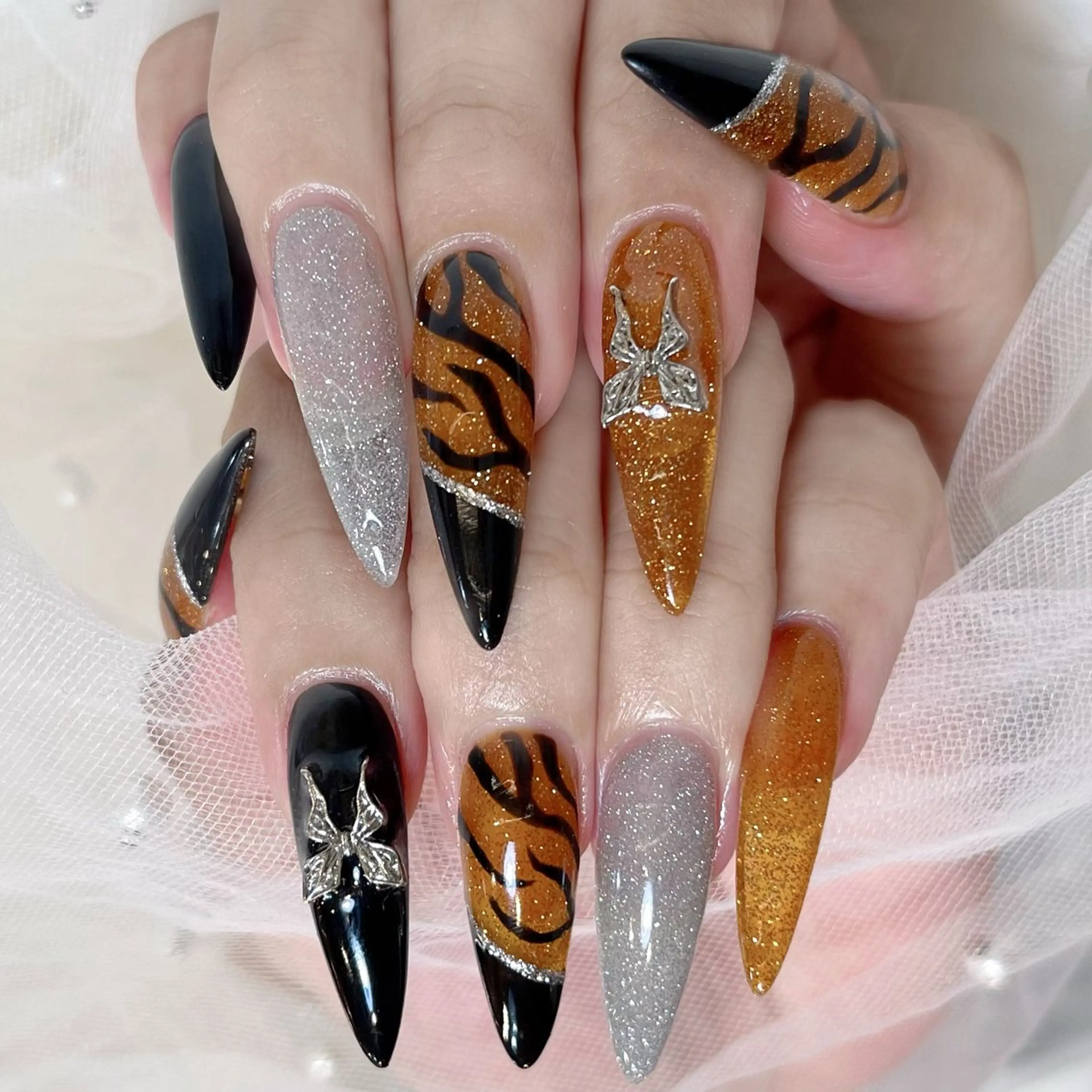 ミディアム Chiin Nail Stylistのネイルデザイン
