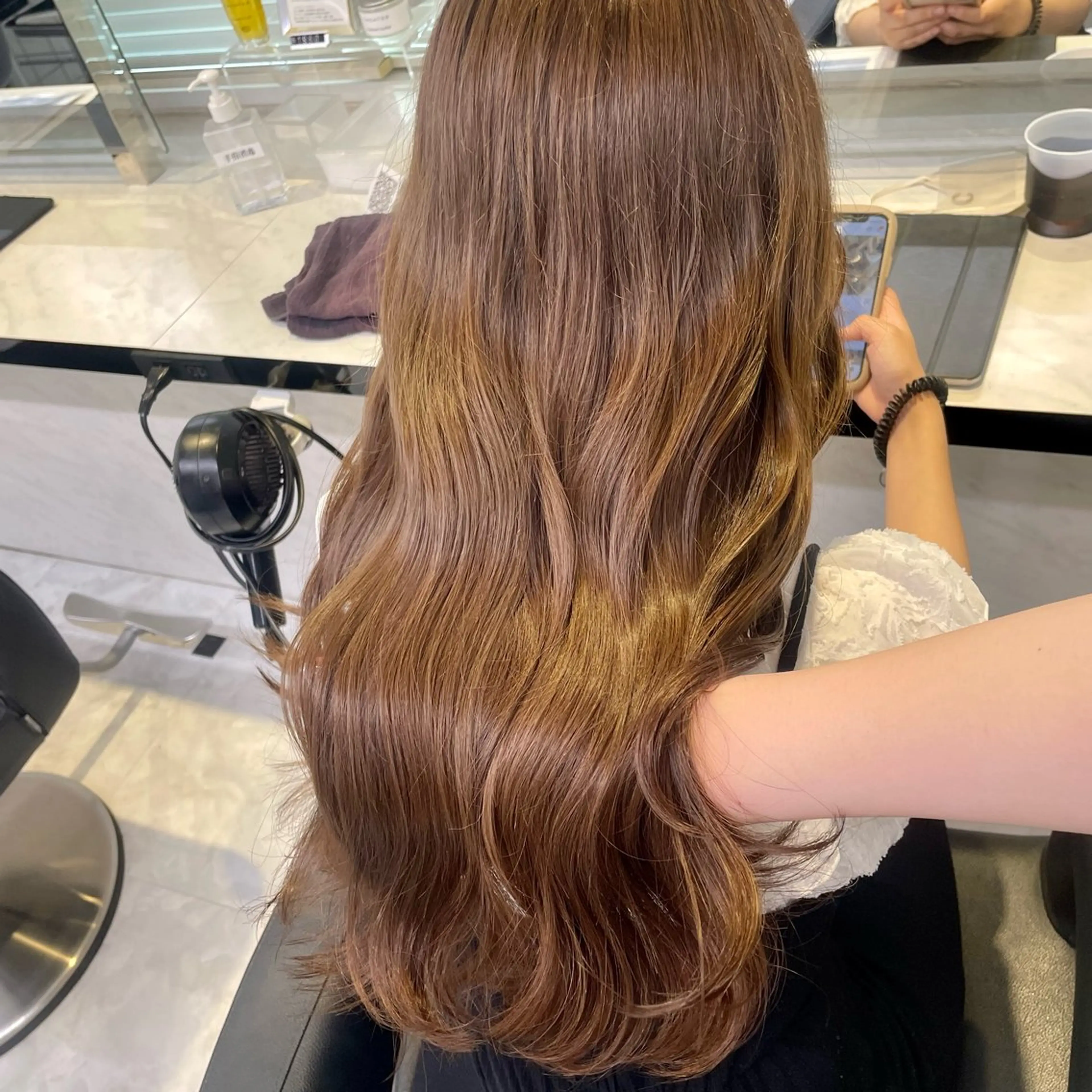 セミロング カット 縮毛矯正 うる艶トレンドヘア 🕊️上野BABYのヘアスタイル