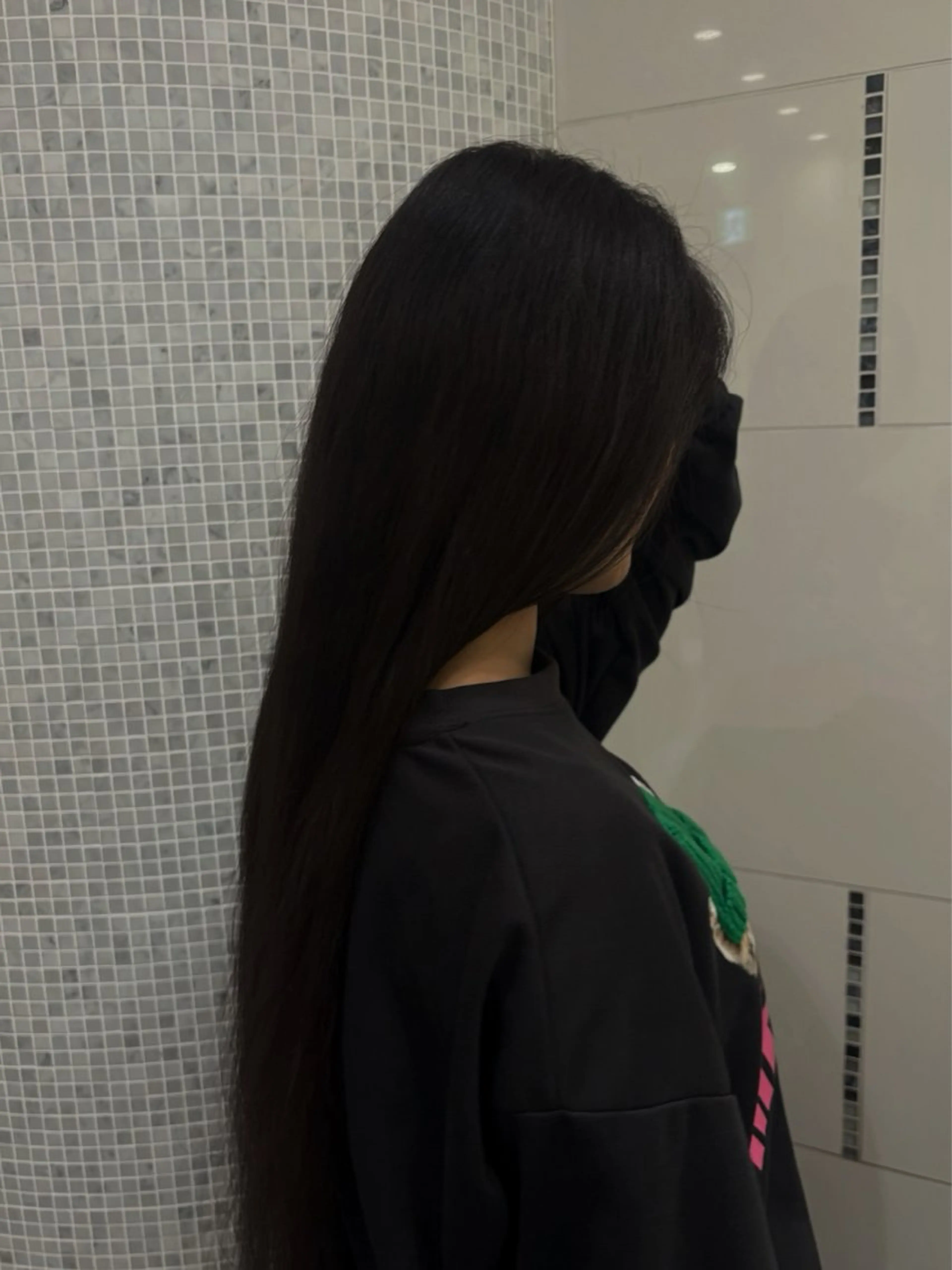 ロング カラー トリートメント 野﨑 美羽のヘアスタイル