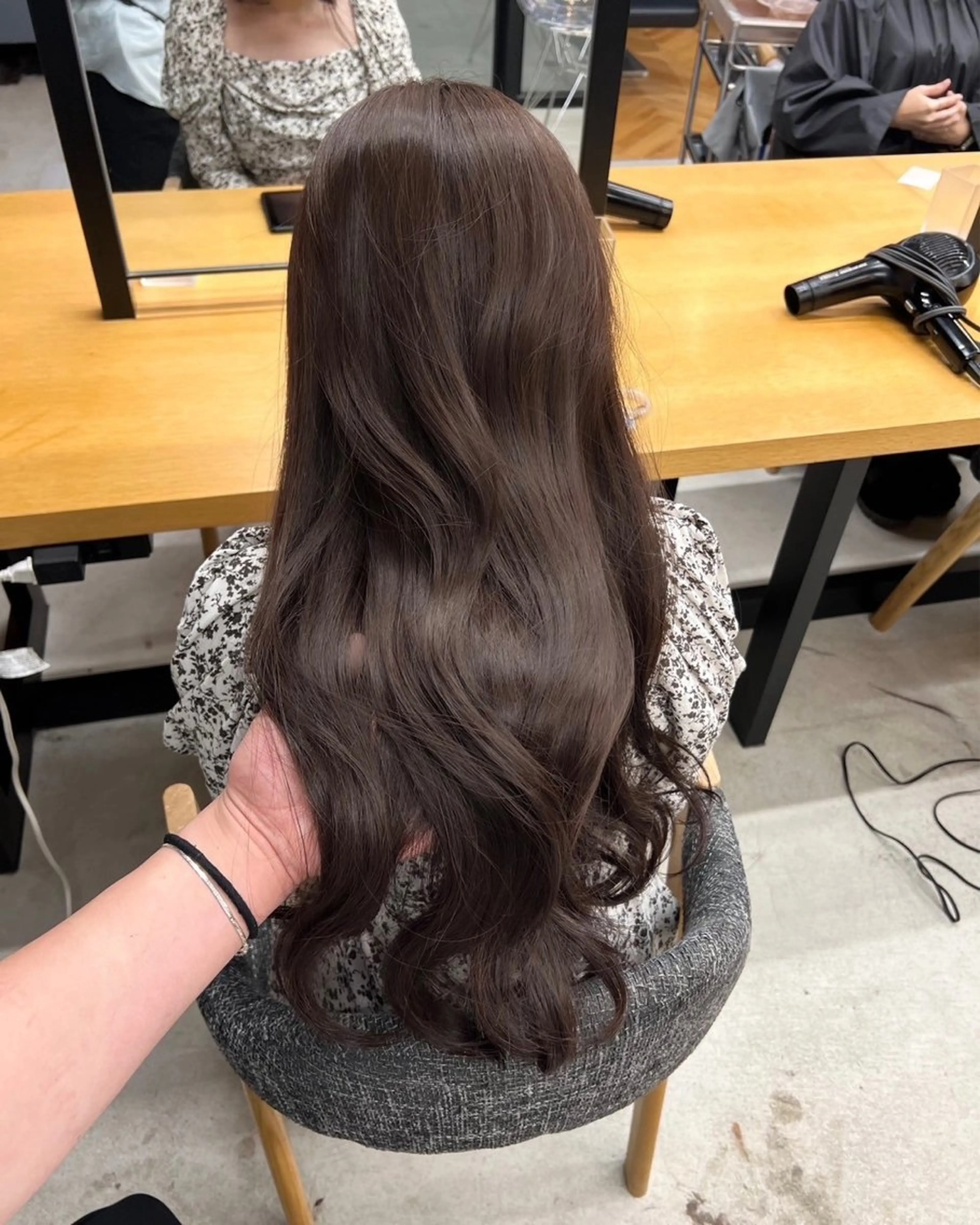 ミディアム カラー ベージュカラー ブリーチ ブラウンカラー チョコレートブラウン 透明感カラー ✨髪質改善 縮毛矯正 艶髪 立川 コウキ✨のヘアスタイル