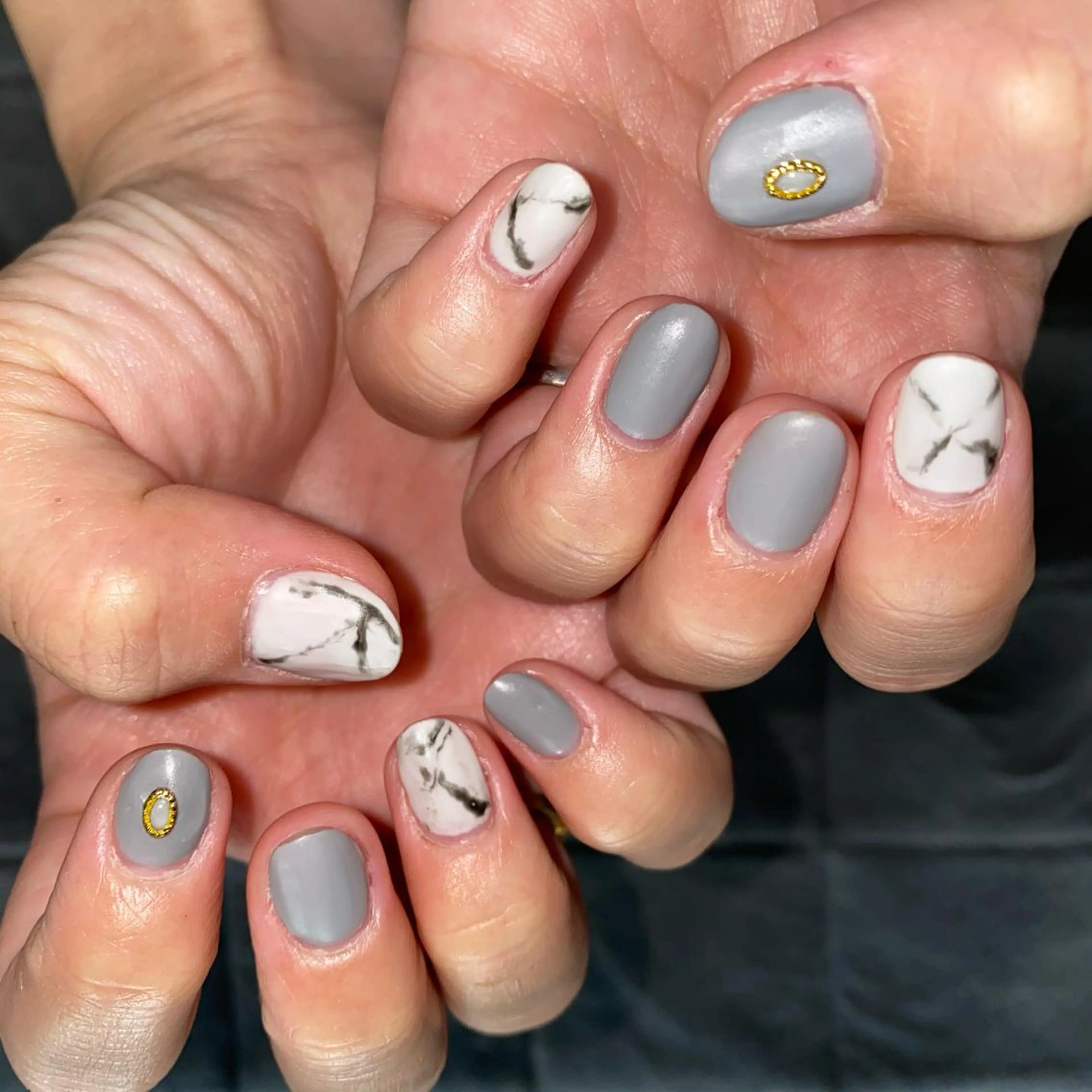 ネイル 大理石ネイル(マーブル) マットネイル ハンドネイル Ulu Nail 🌱MOMOKAのネイルデザイン