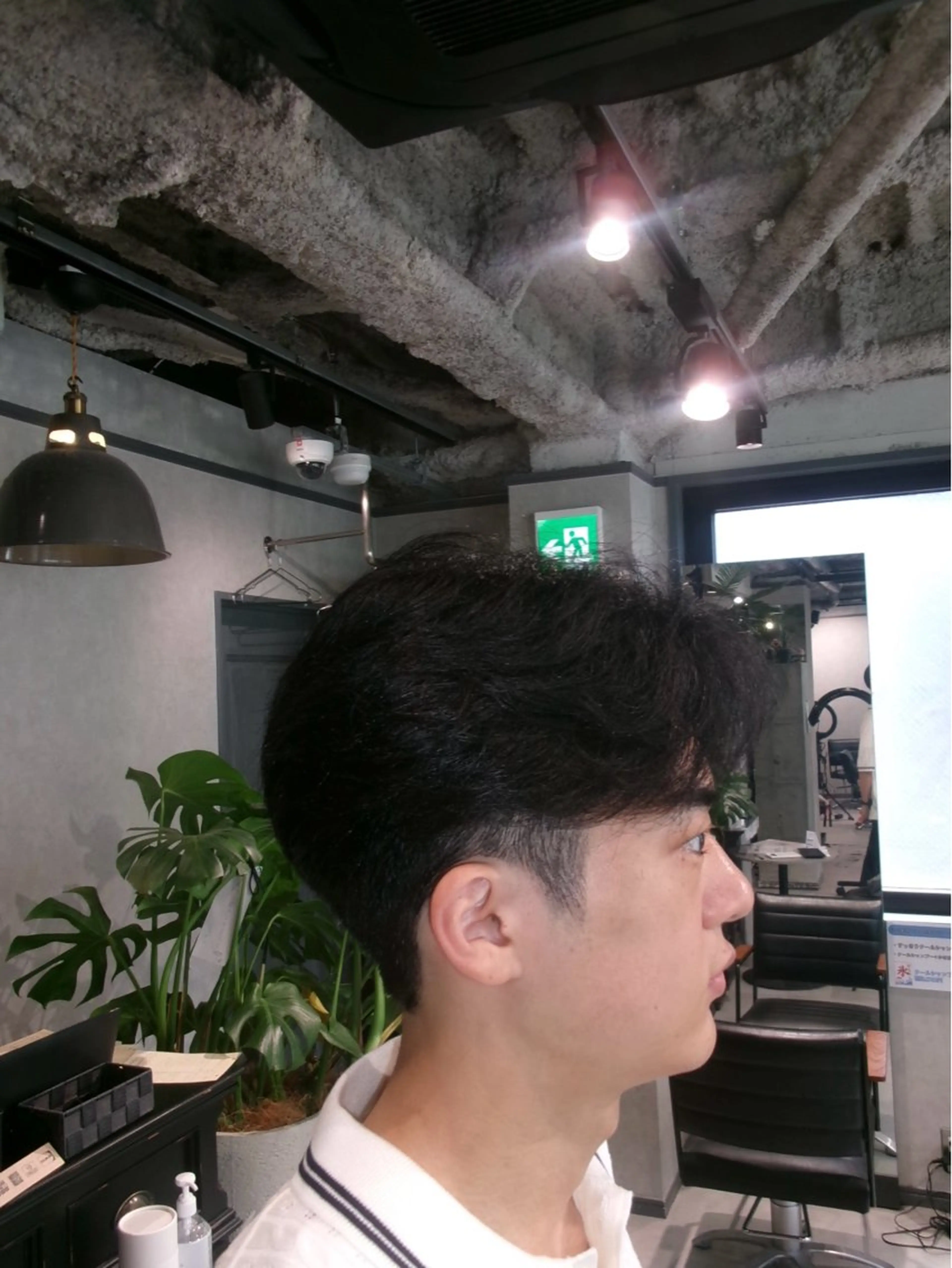 ショート パーマ メンズ カット パーマ 韓国特化🇰🇷愁斗 センターパートパーマのヘアスタイル