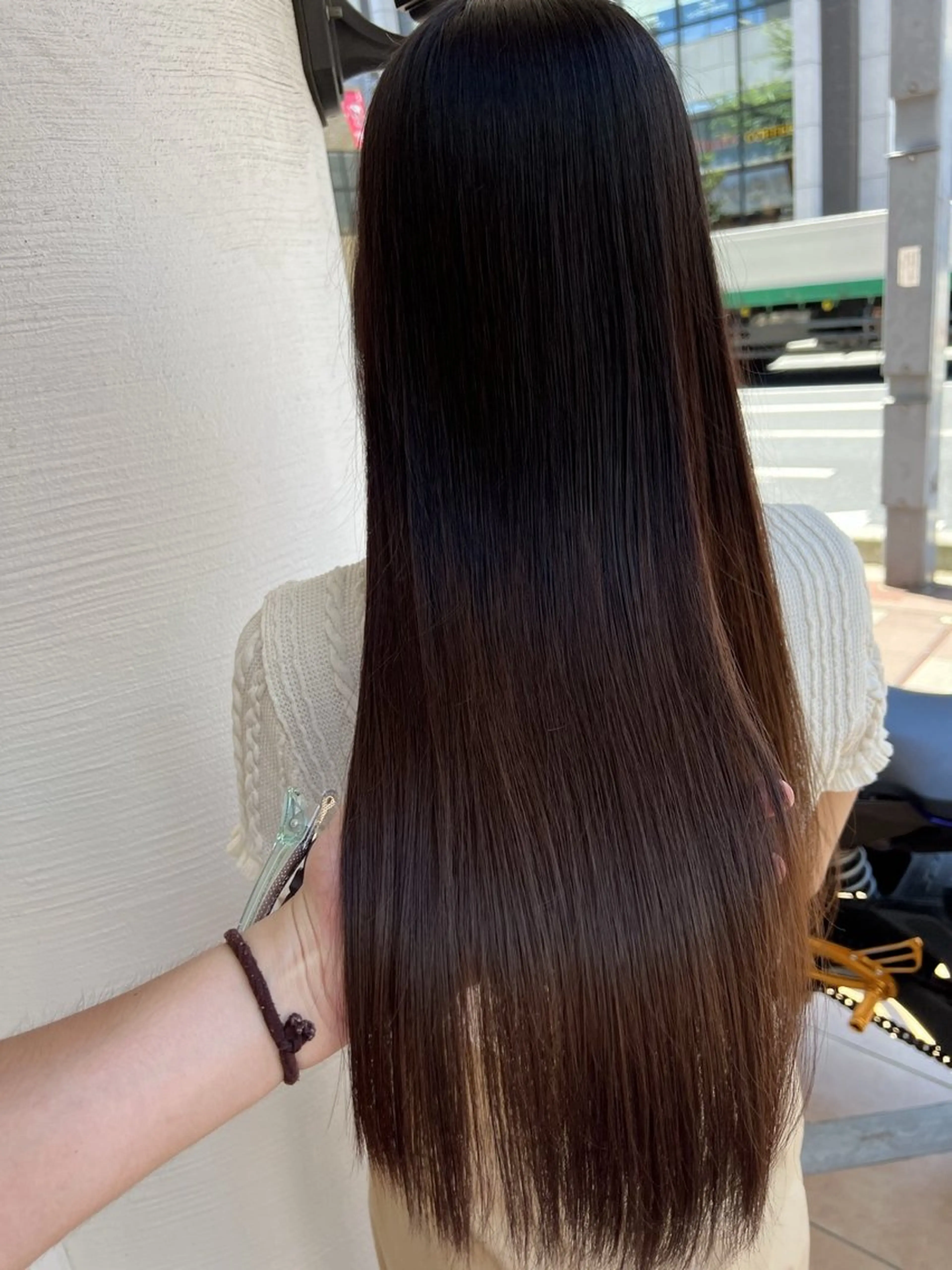 ロング カラー 亀井 結夏のヘアスタイル