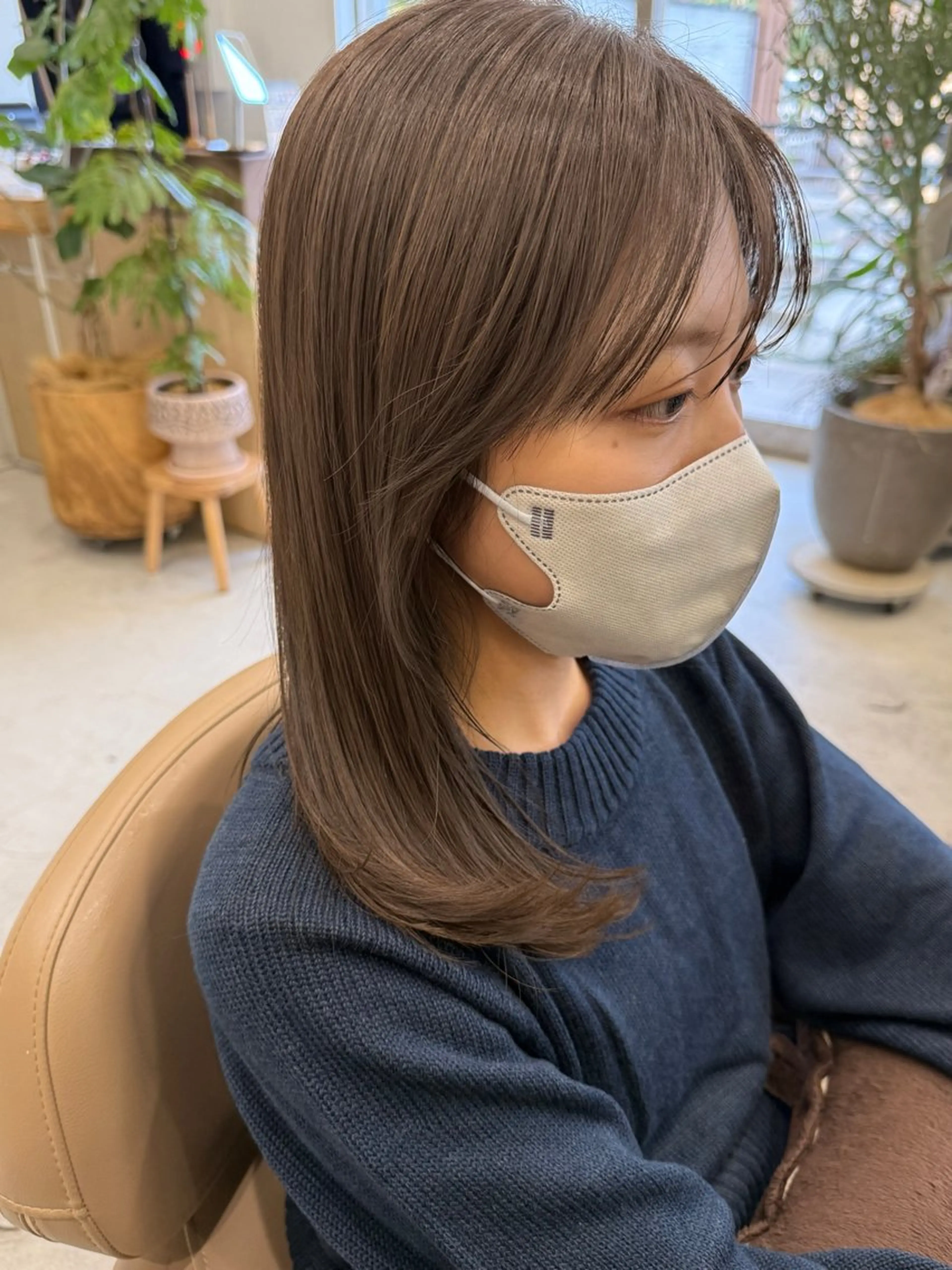 セミロング カラー U too e’s 鎌倉🌿堀岡千紘のヘアスタイル