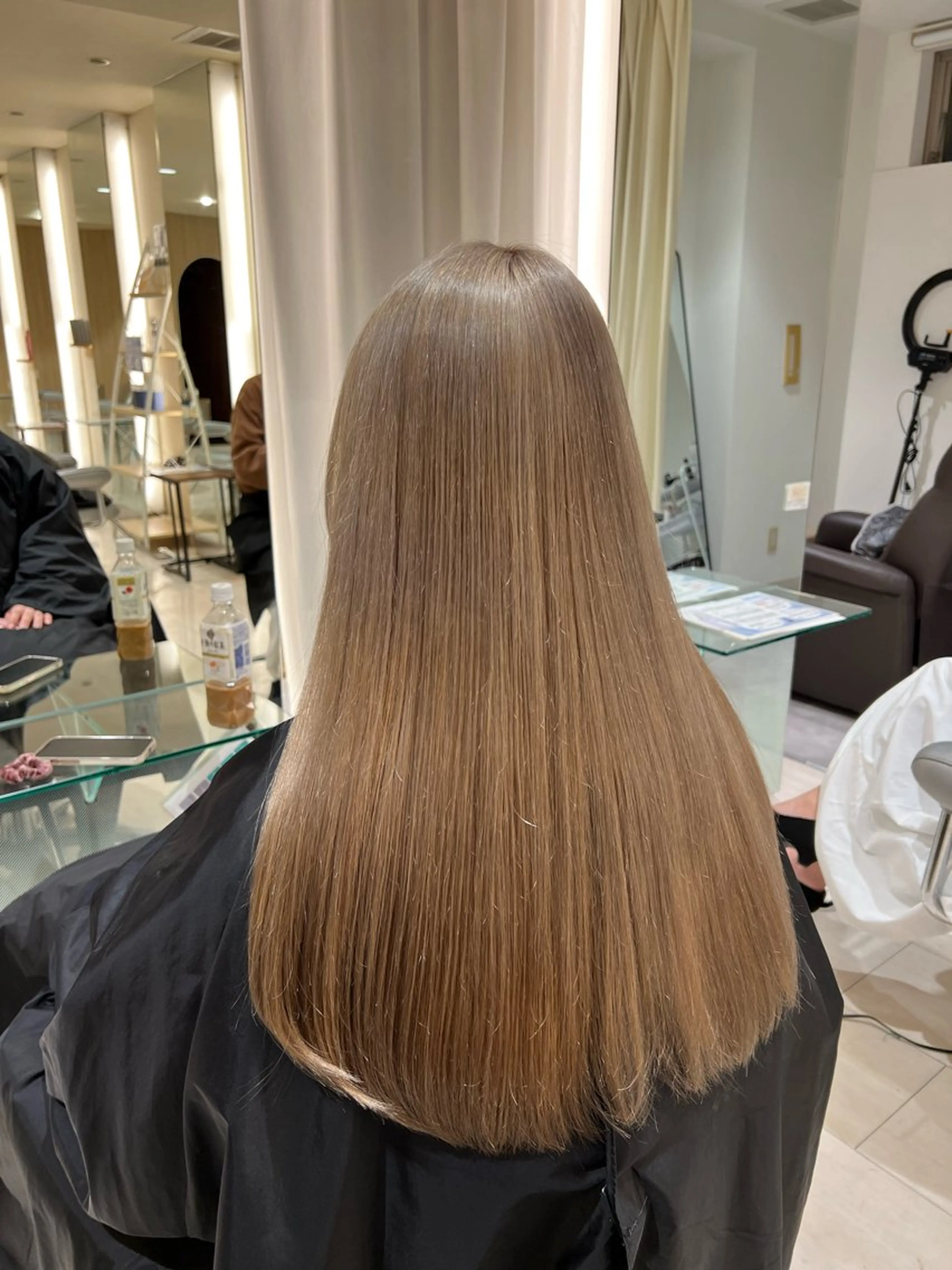 カラー 久永 菫のヘアスタイル