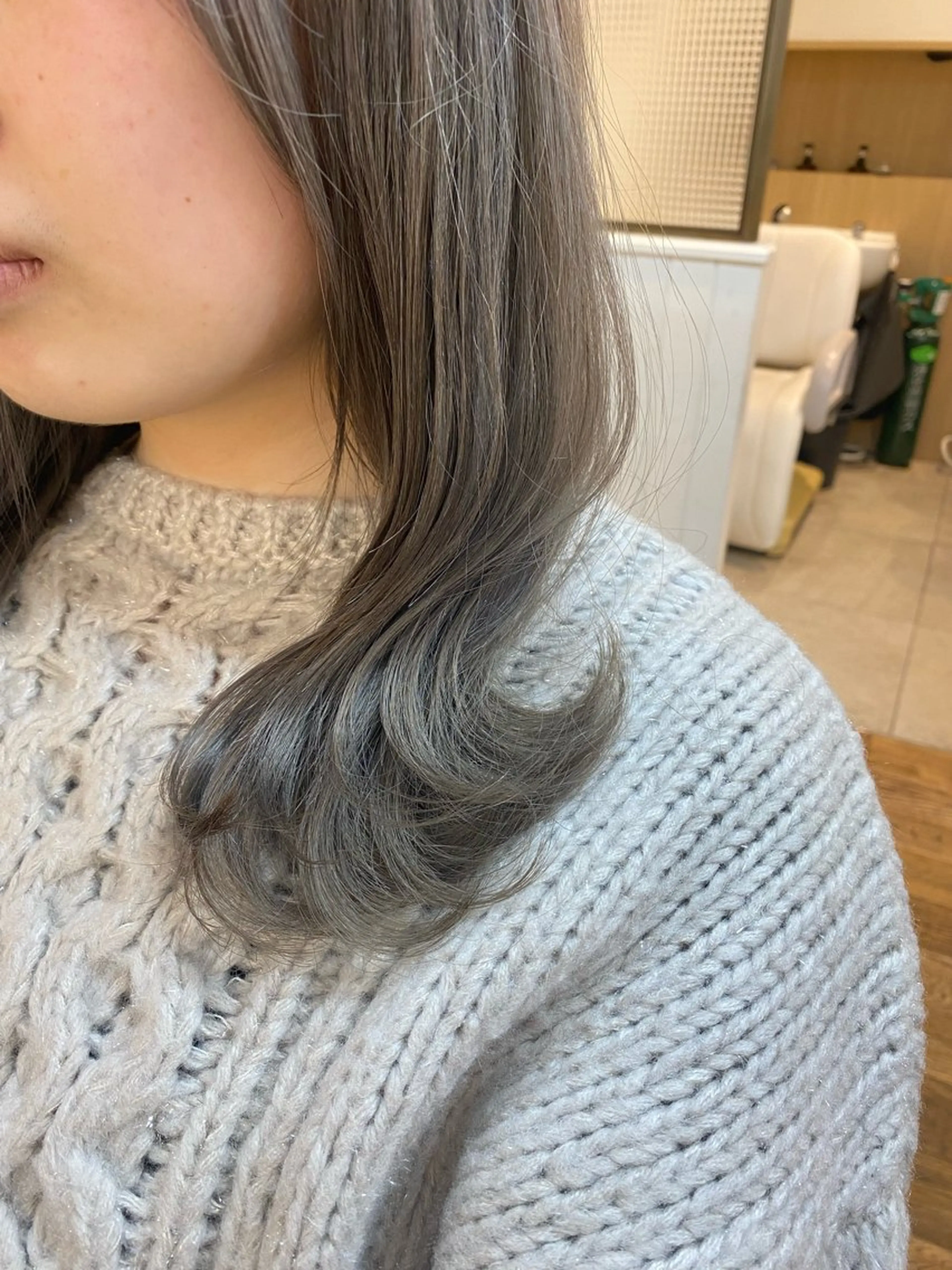 セミロング カラー ヘアアレンジ ブリーチ ヘアカラー トリートメント 韓国ヘア sasugaのヘアスタイル